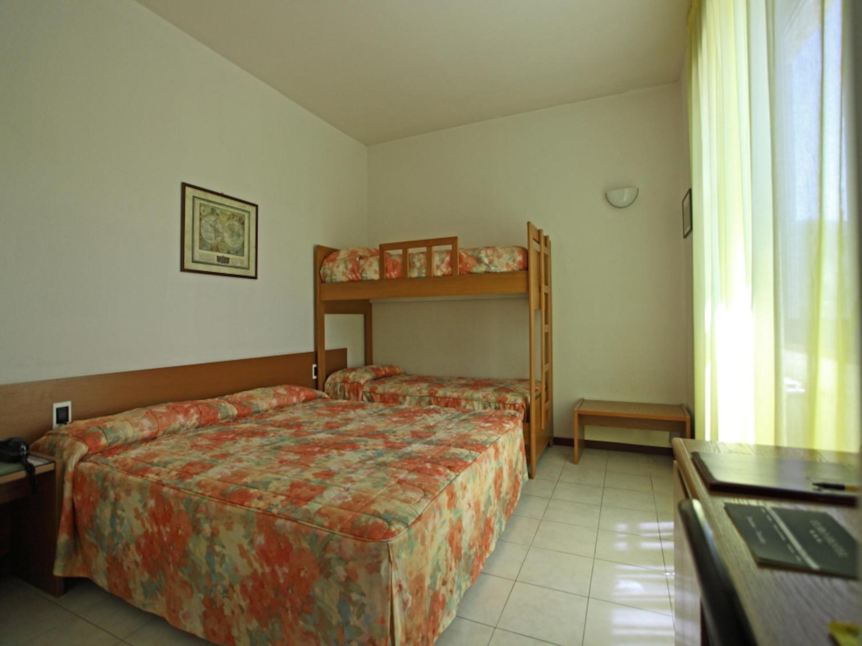 Triple Room - Photo 5