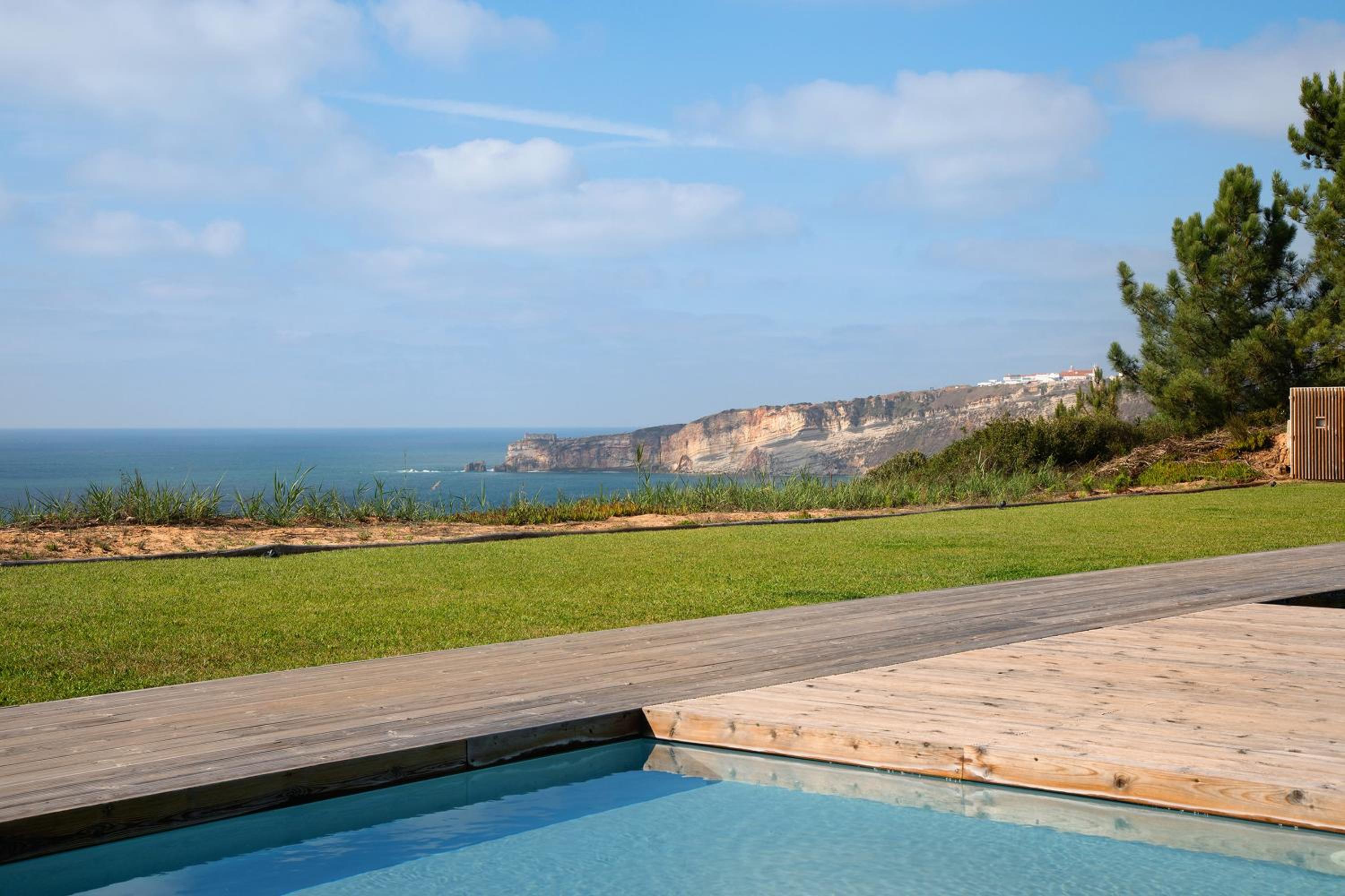 Two-Bedroom Deluxe Apartment with Ocean View photo 2