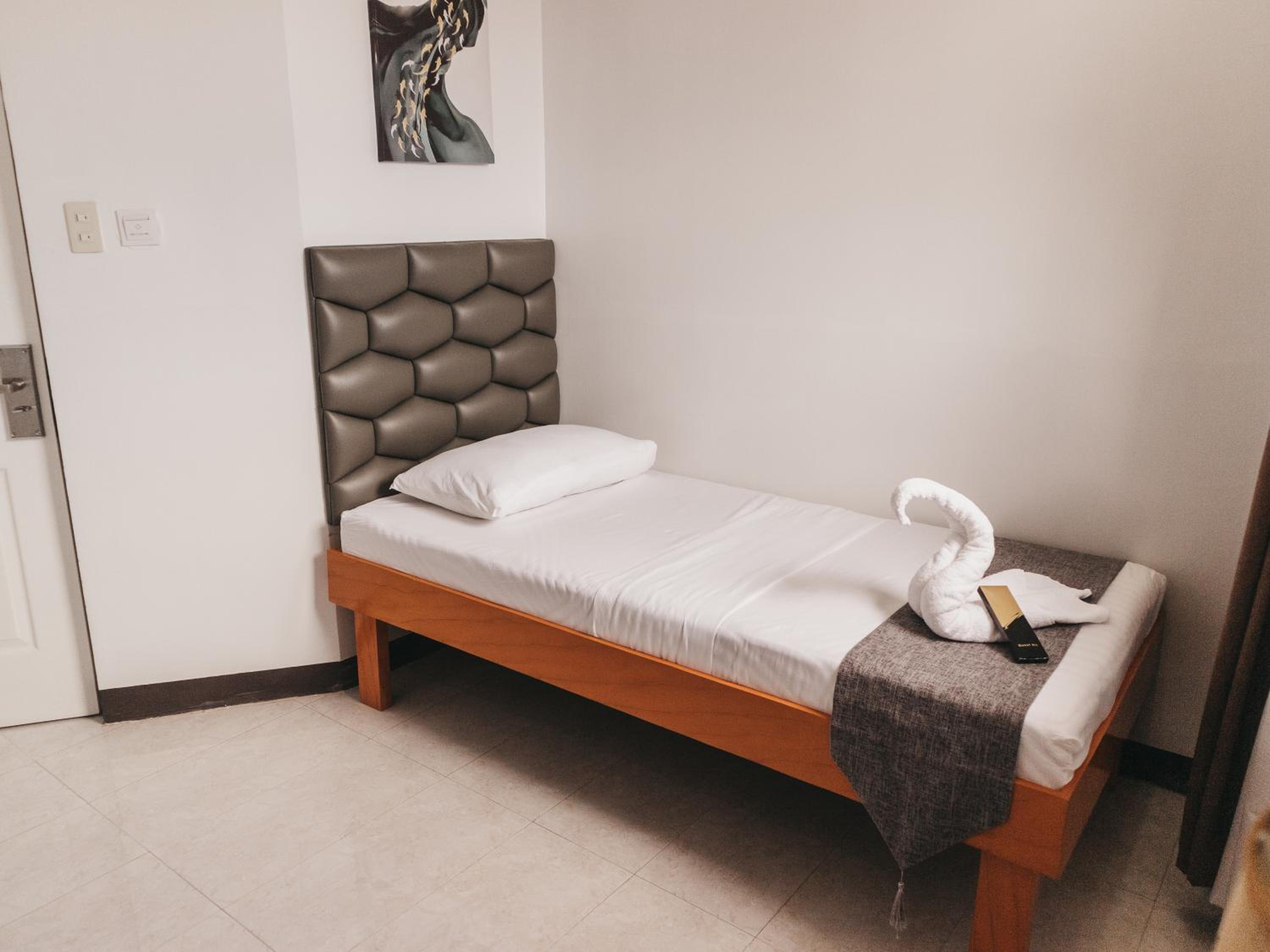 Single Room photo 2