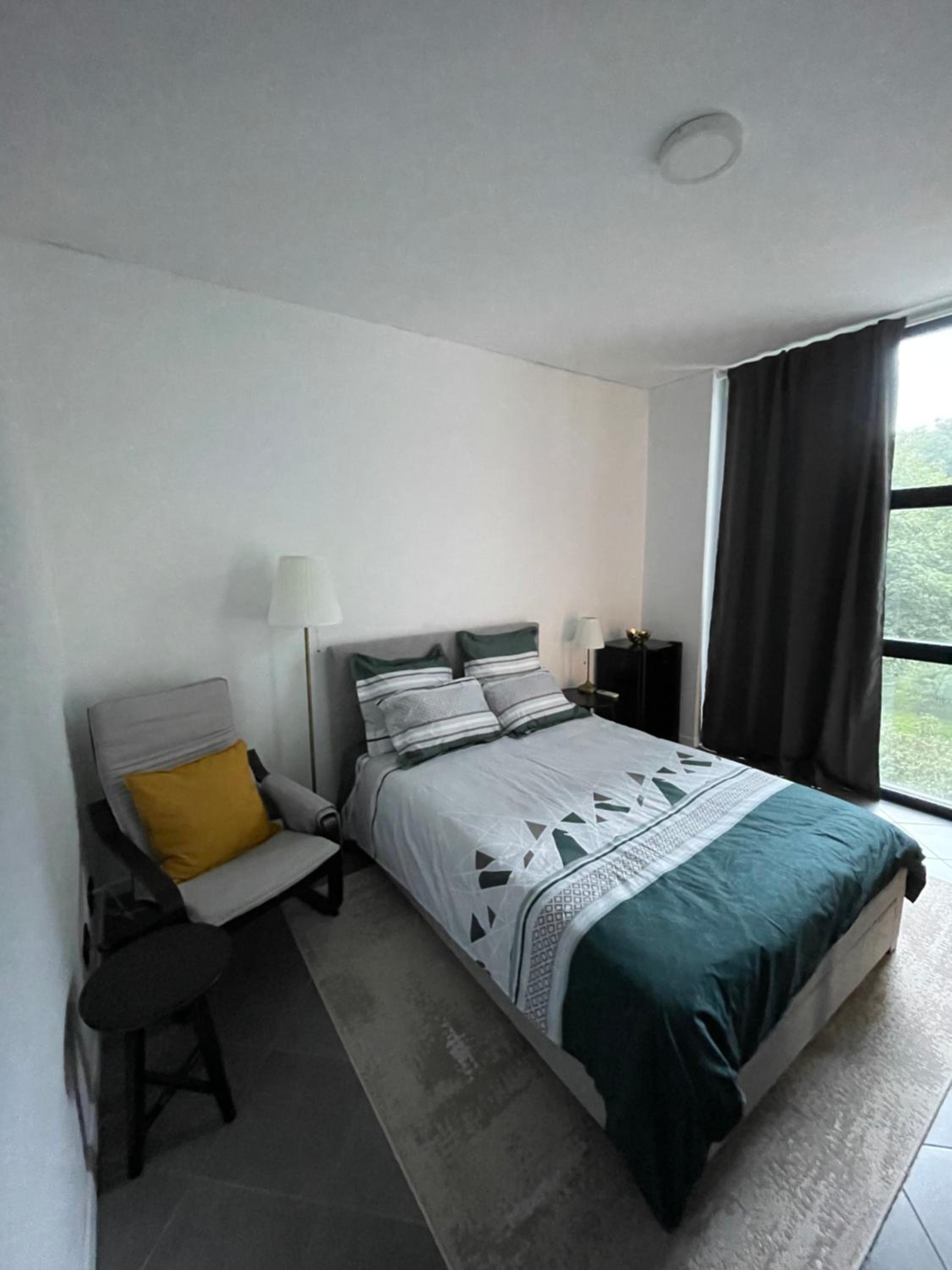 One-Bedroom Apartment - Photo 6