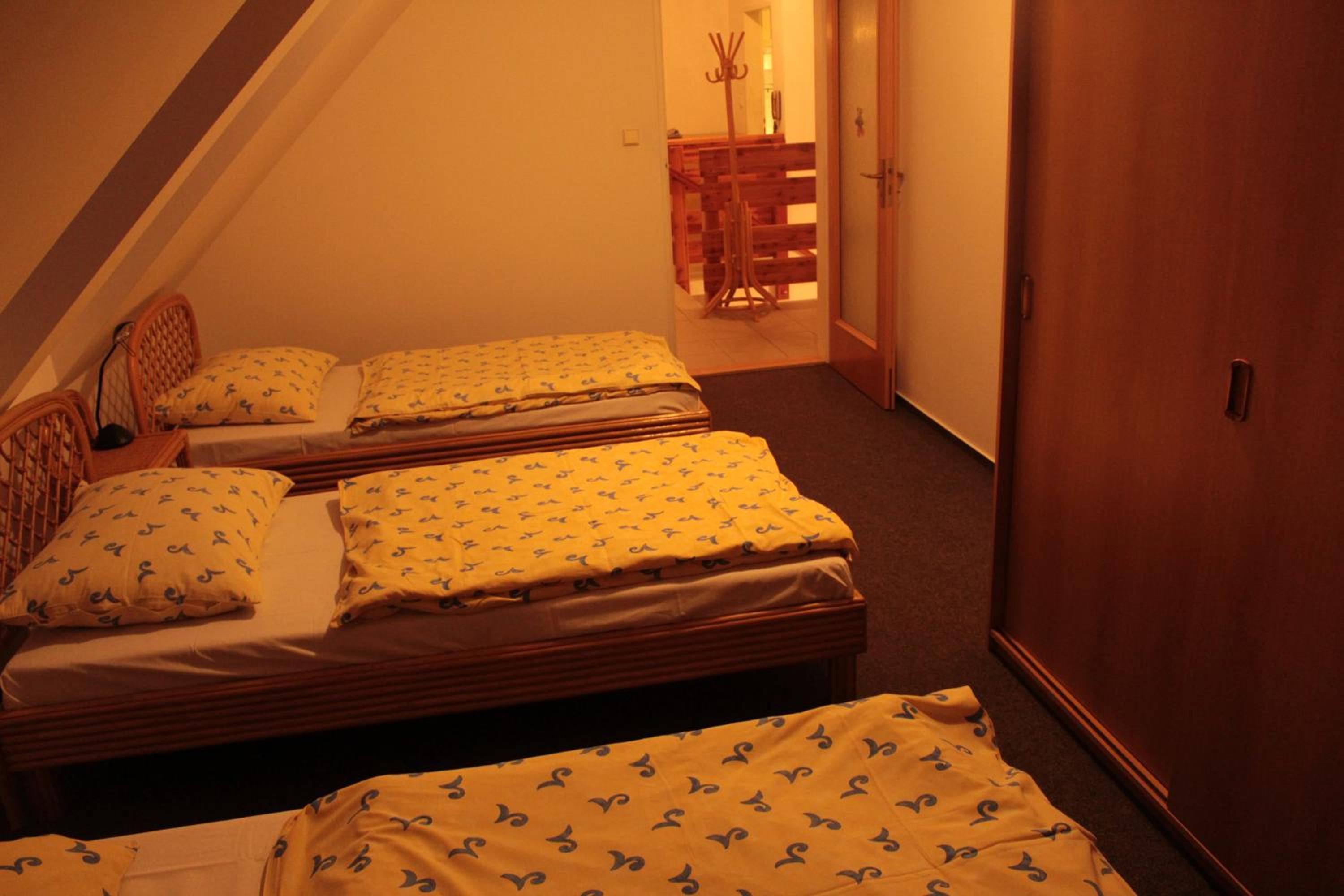 Two-Bedroom Apartment - Photo 9