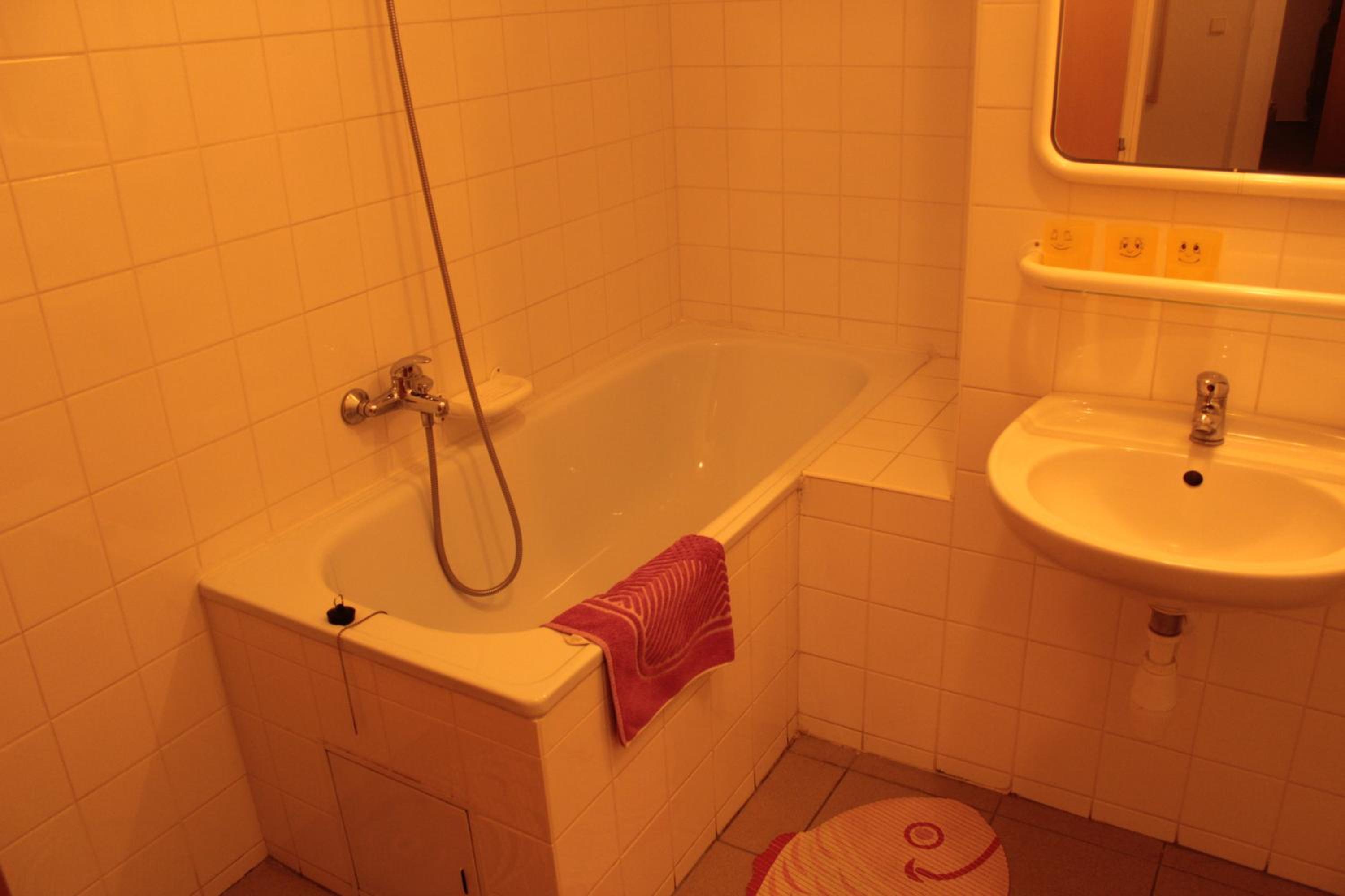 Two-Bedroom Apartment - Photo 4