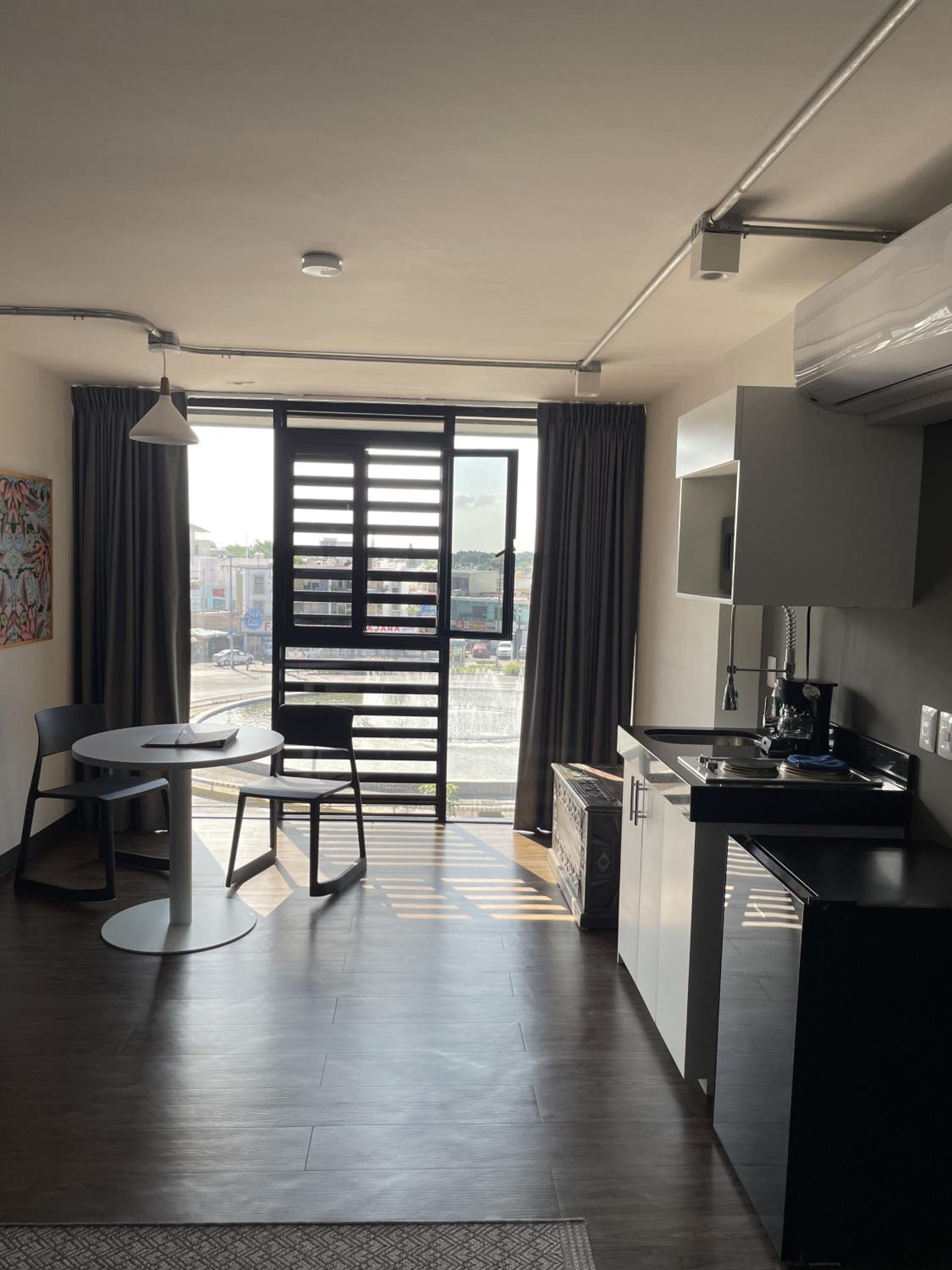 One-Bedroom Apartment - Photo 8