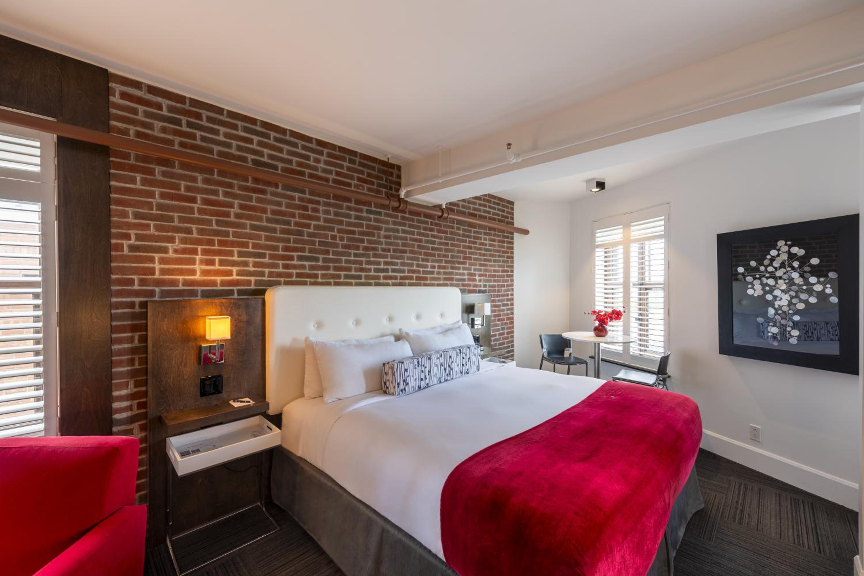 King Suite - Photo 1