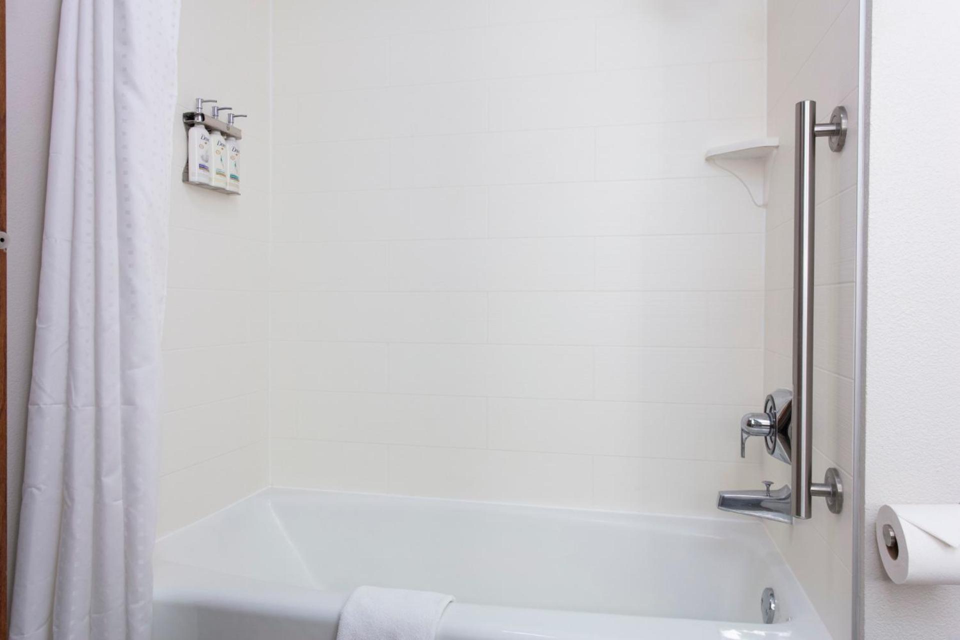 Standard King Room with Extra Space - Photo 2