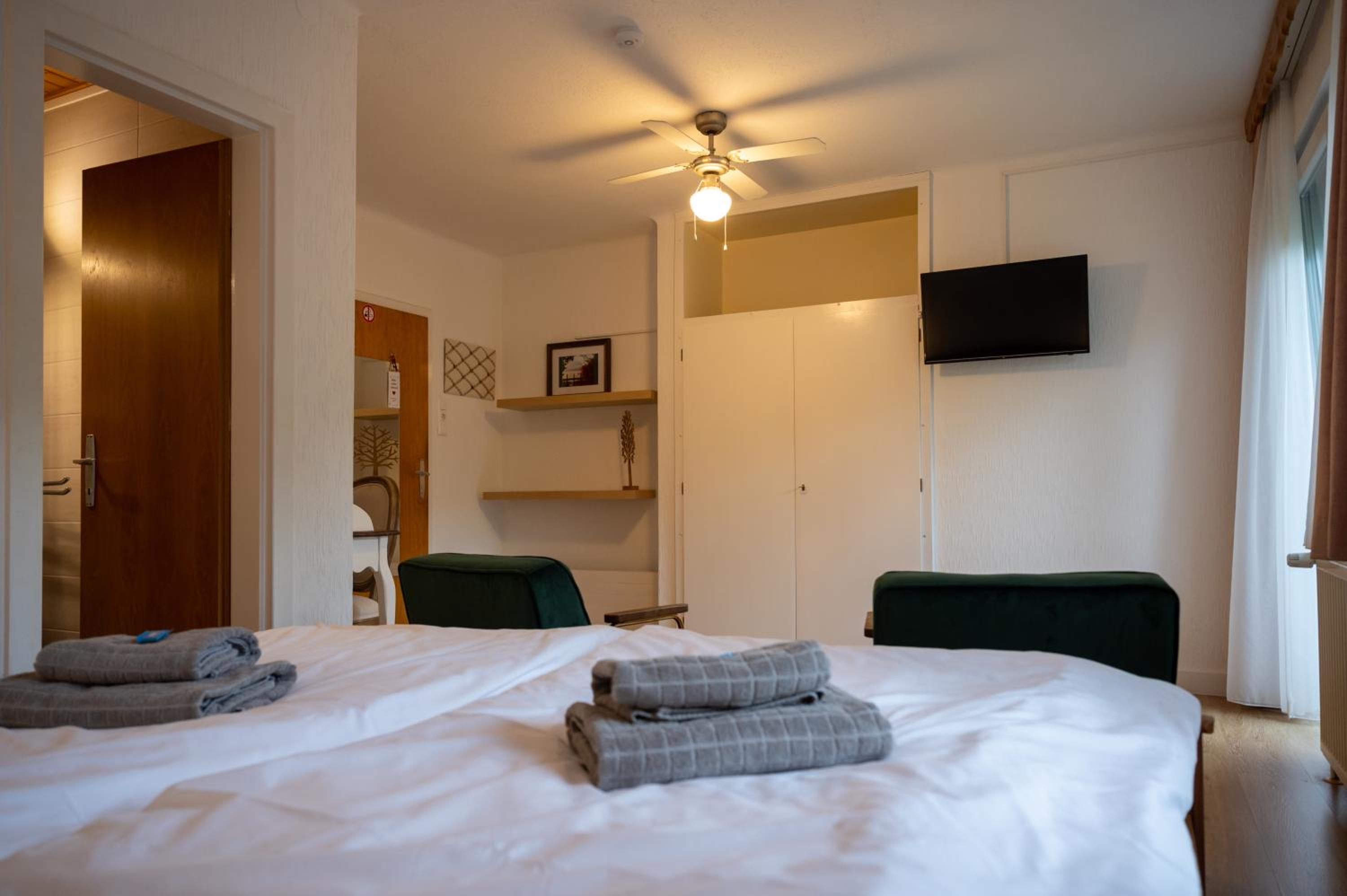 Comfort Double Room with Balcony and Garden View