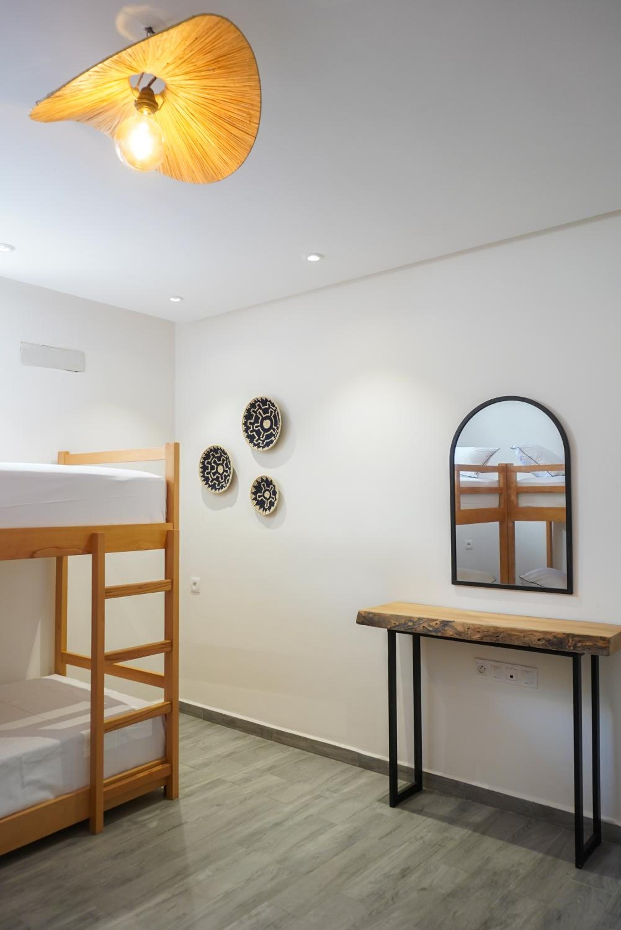 Three-Bedroom Deluxe Apartment photo 2