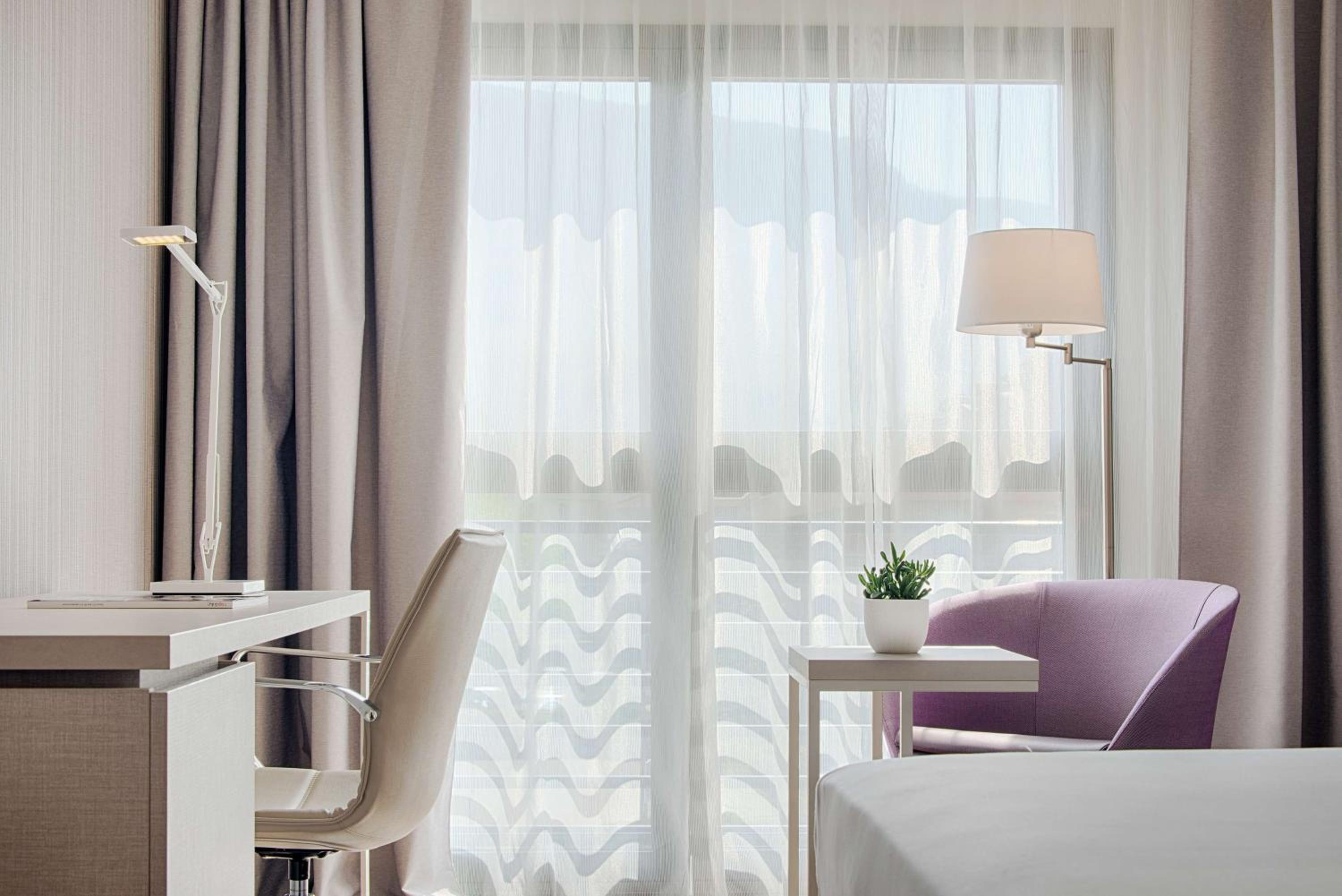 Superior Double or Twin Room with View - Photo 1
