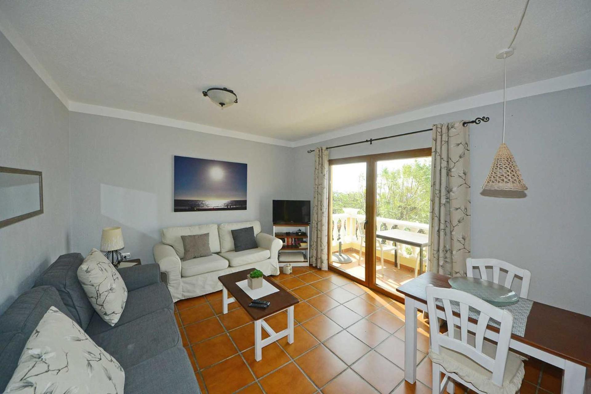 Apartamento con Balcón