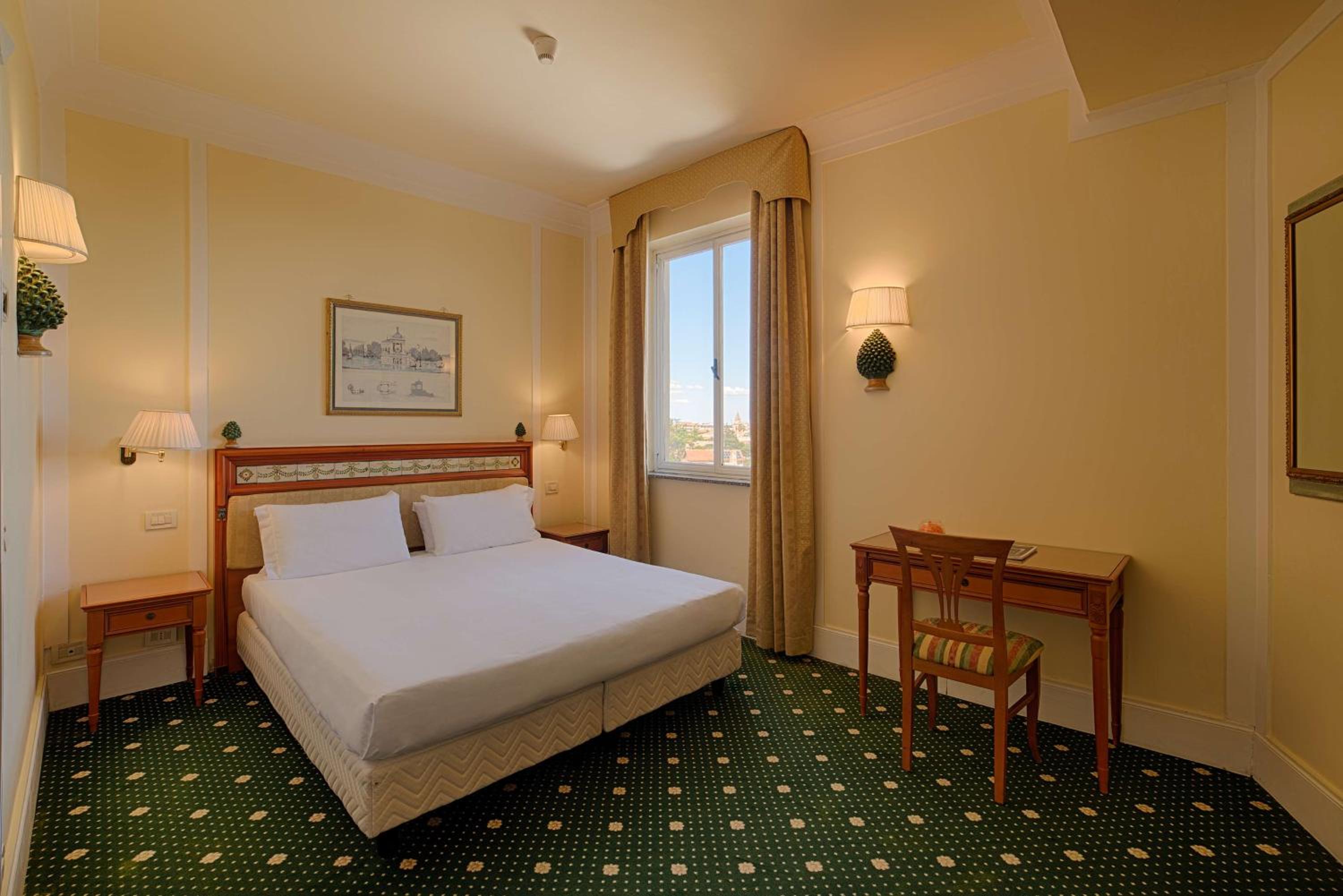 Standard Twin Room with Panoramic View  - Photo 5