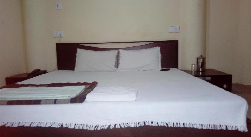 Standard Double Room with Fan - Photo 1