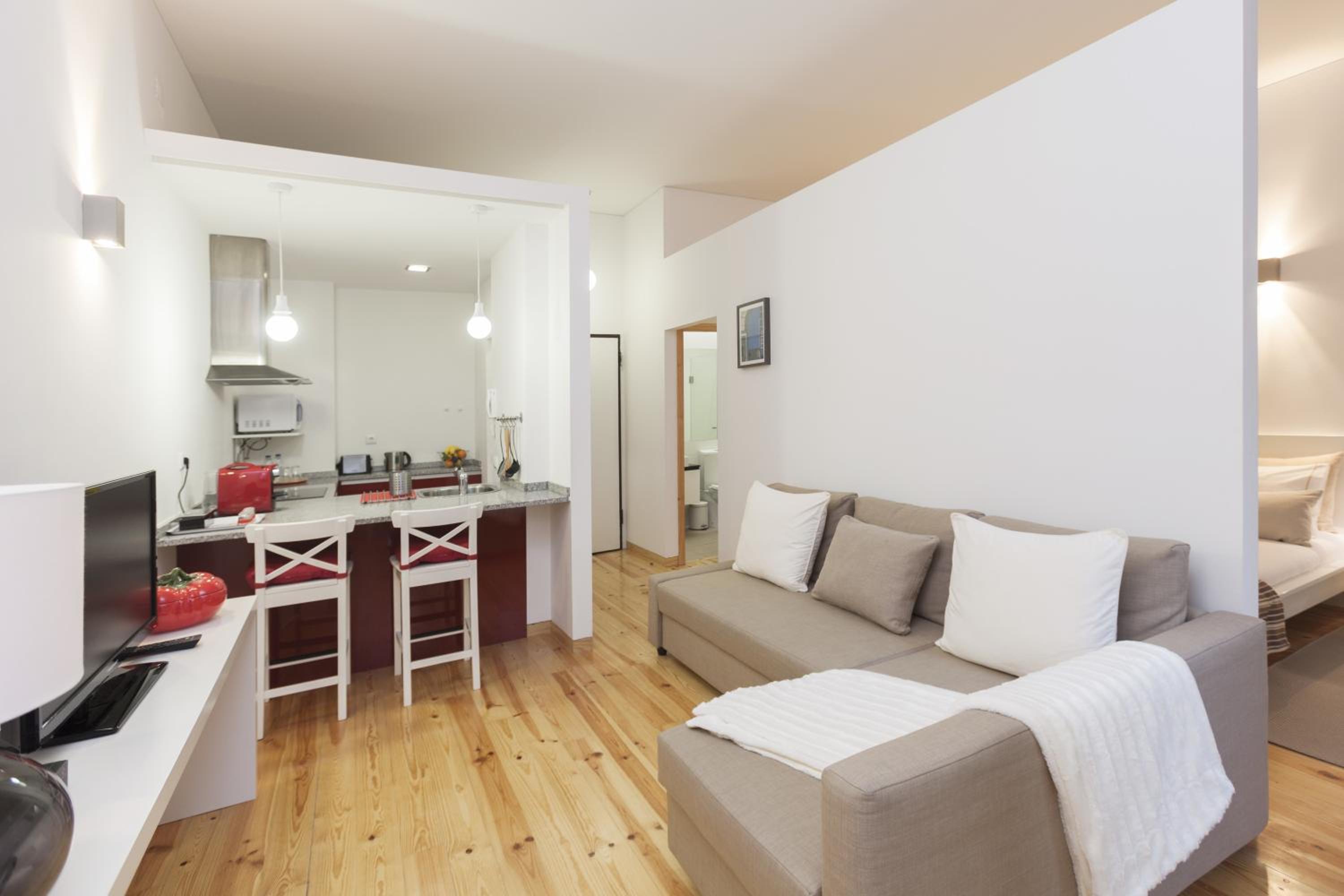 Superior One-Bedroom Apartment