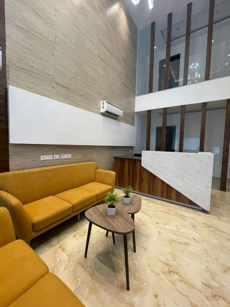 King Room with Balcony - Photo 2