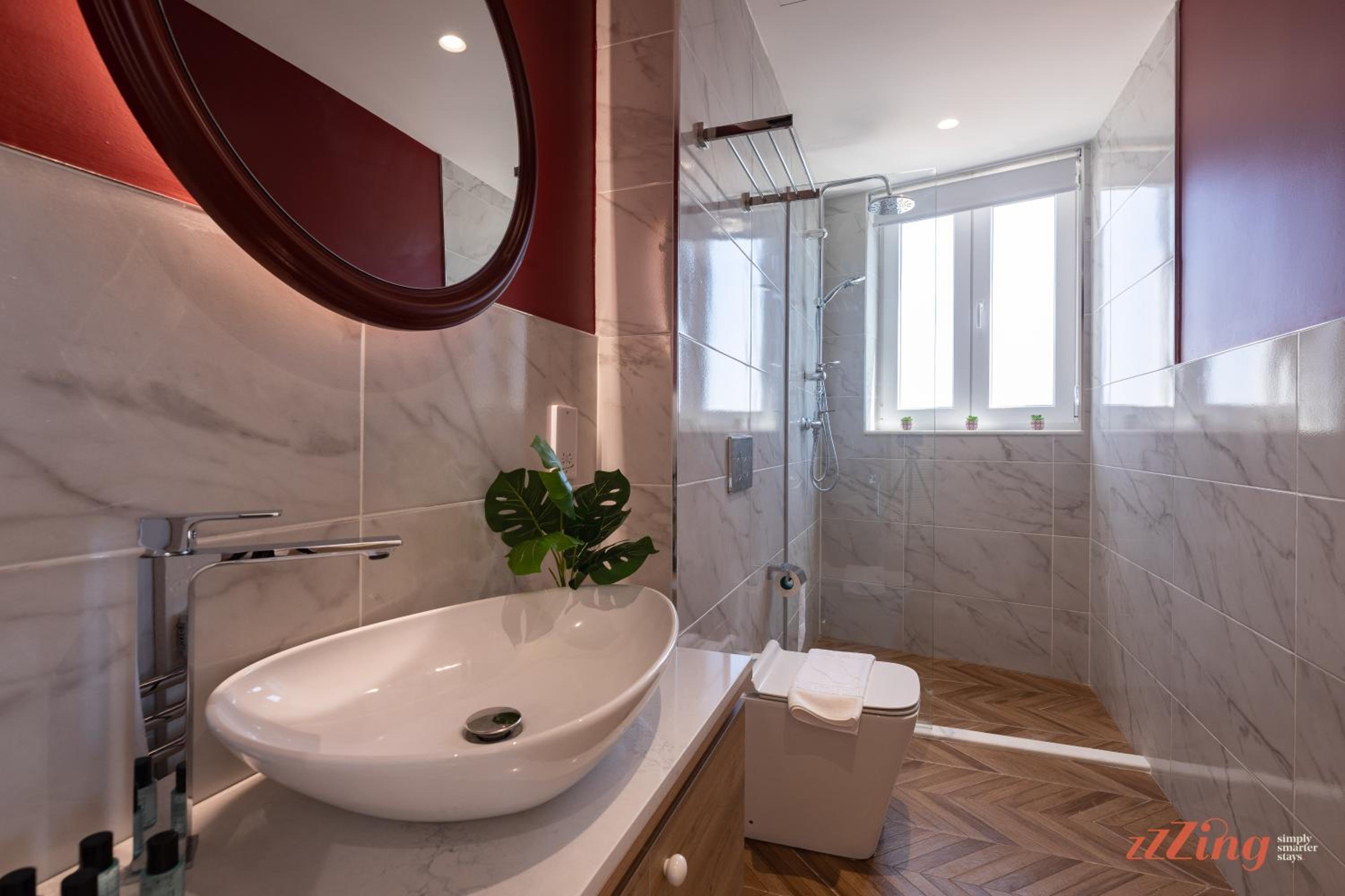Superior Suite with Sea View - Photo 17
