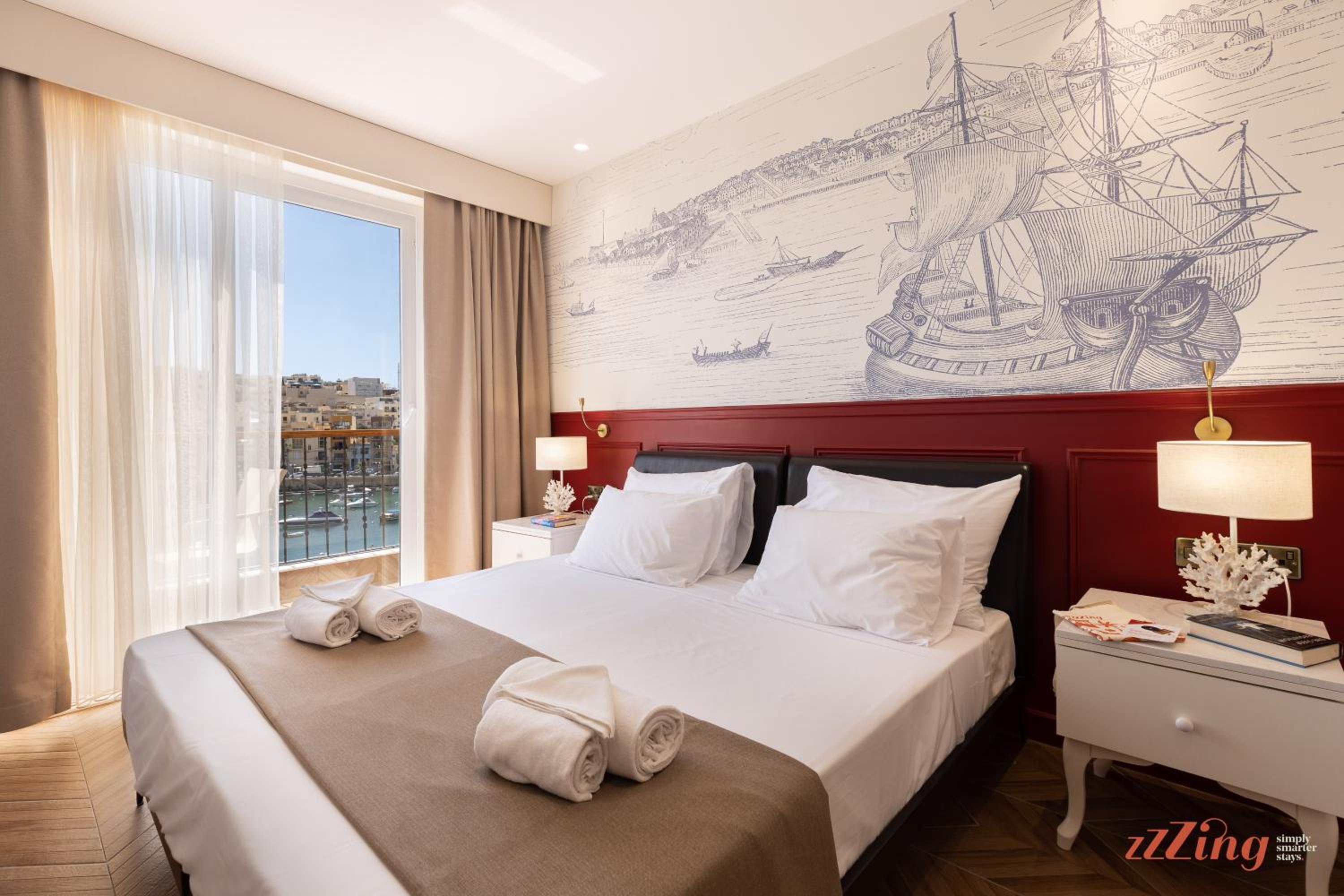 Superior Suite with Sea View - Photo 1