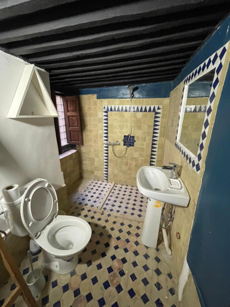 Triple Room with Private External Bathroom - Photo 2