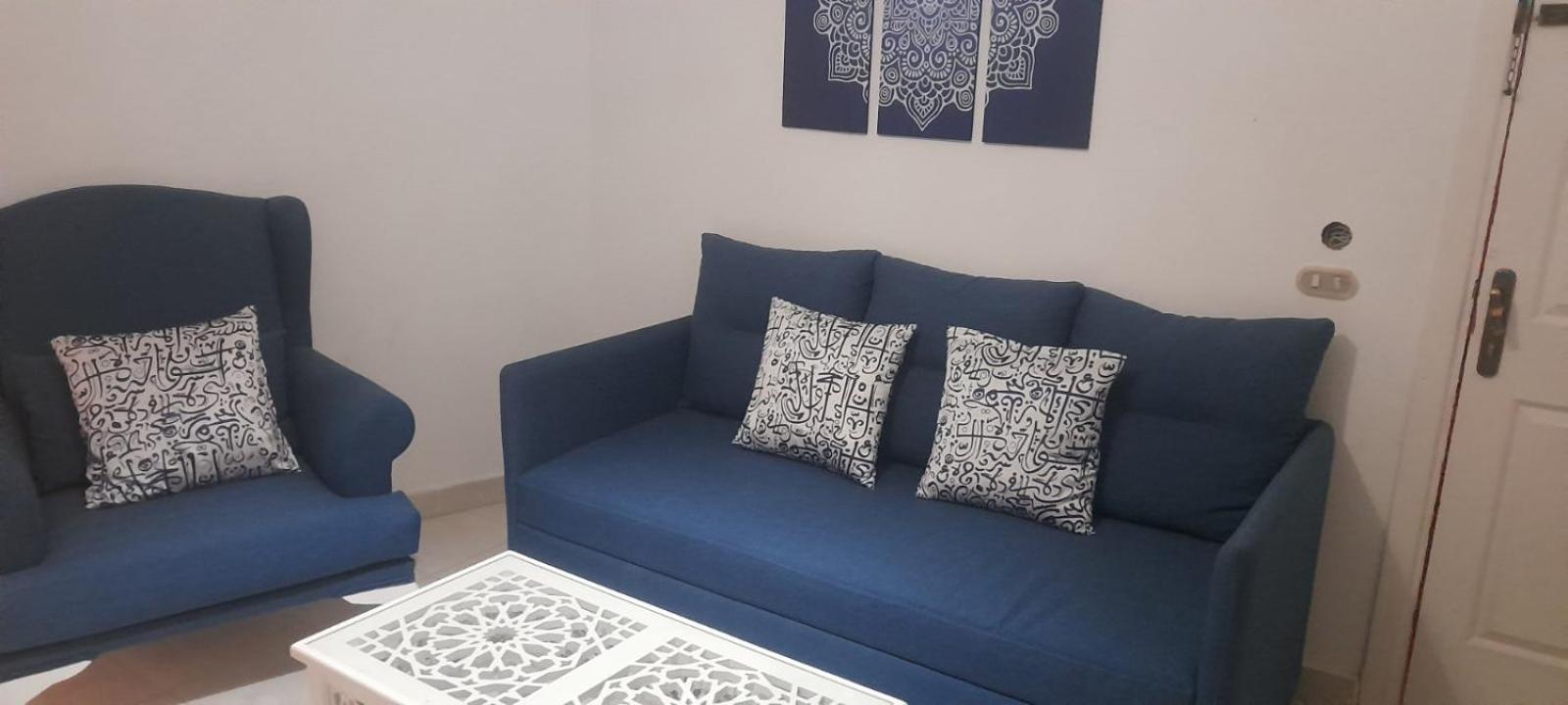One-Bedroom Apartment photo 1