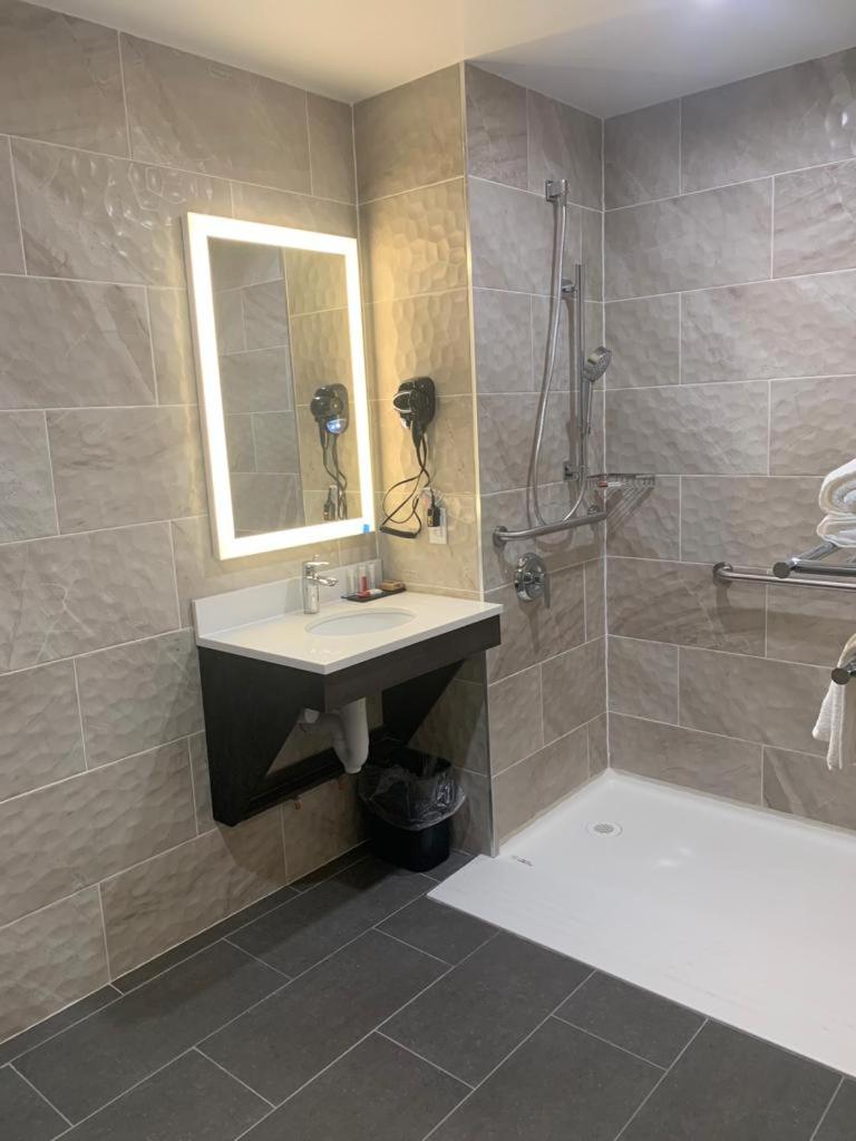 Days Inn by Wyndham Bronx NYC, Photo 7