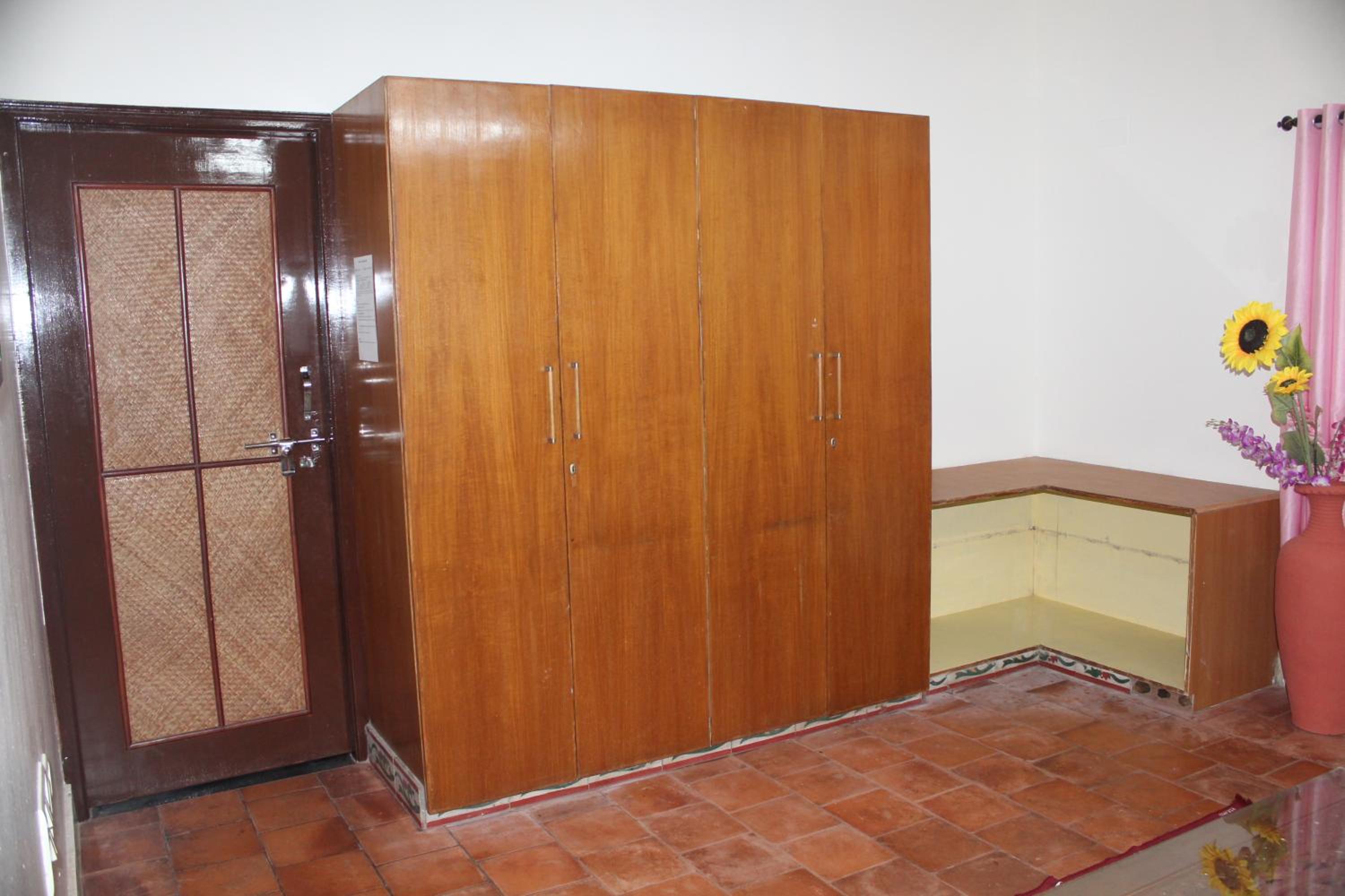 King Suite with Balcony photo 2
