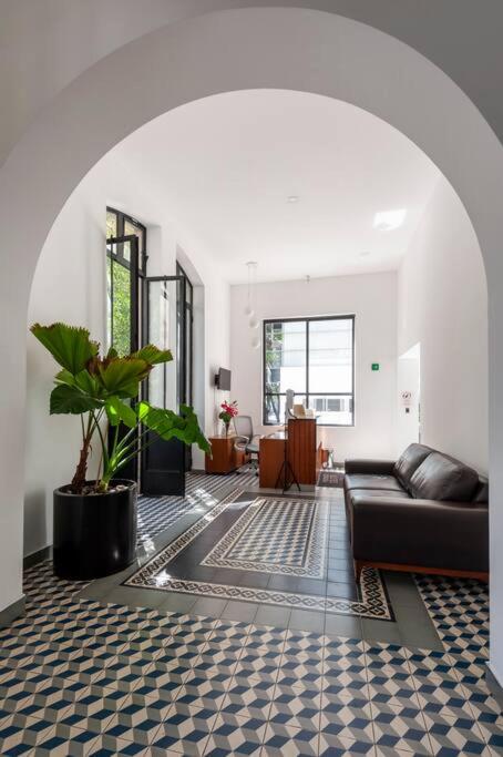One-Bedroom Apartment - Photo 39