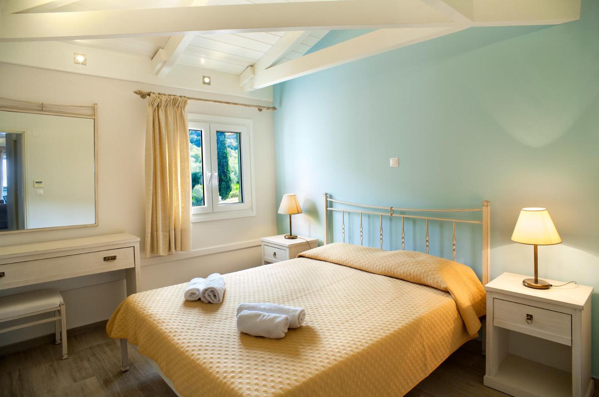 Deluxe Suite with Sea View photo 1