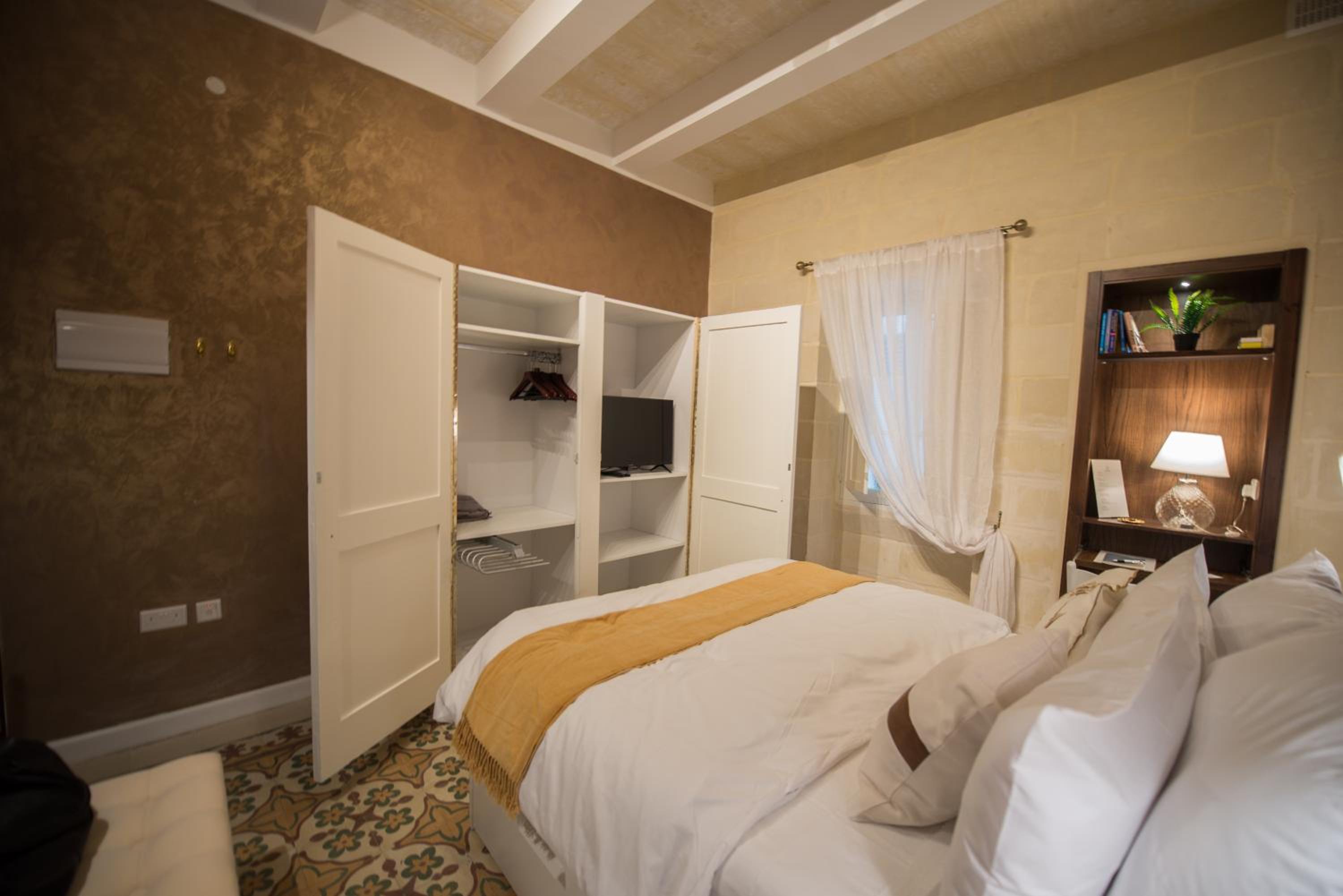 Double Room - Photo 4