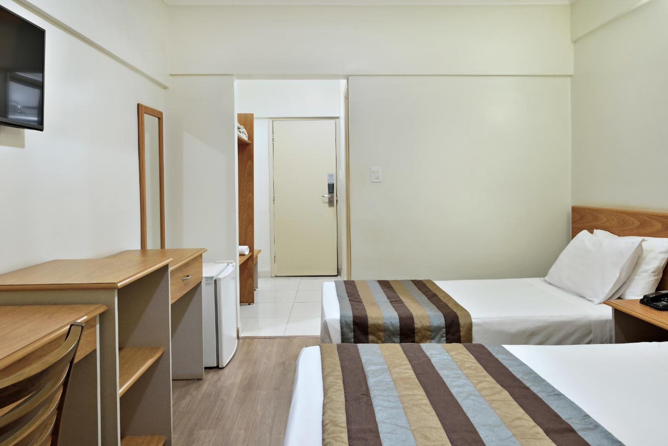 Standard Twin Room photo 3