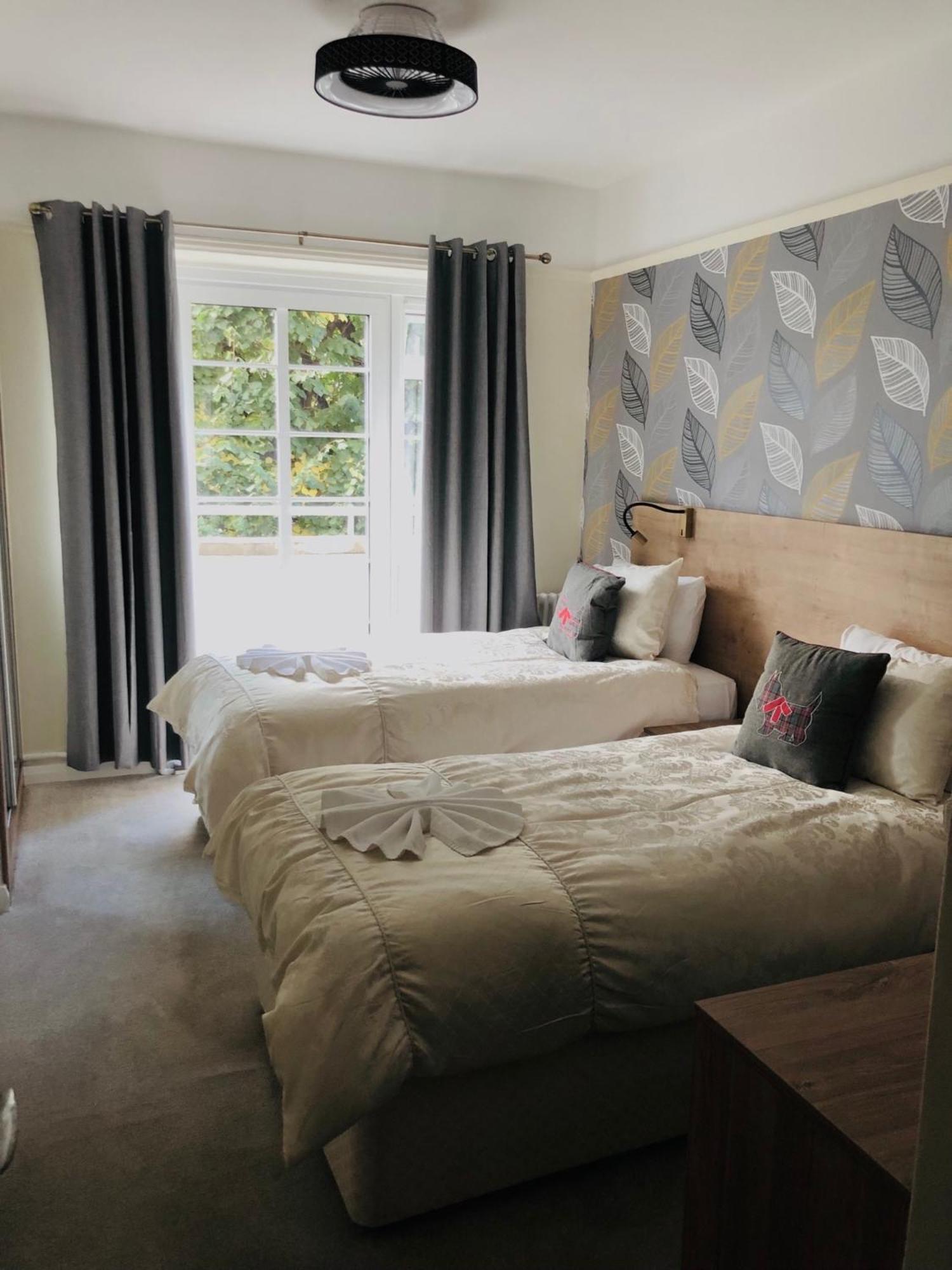 Small Twin Room photo 2