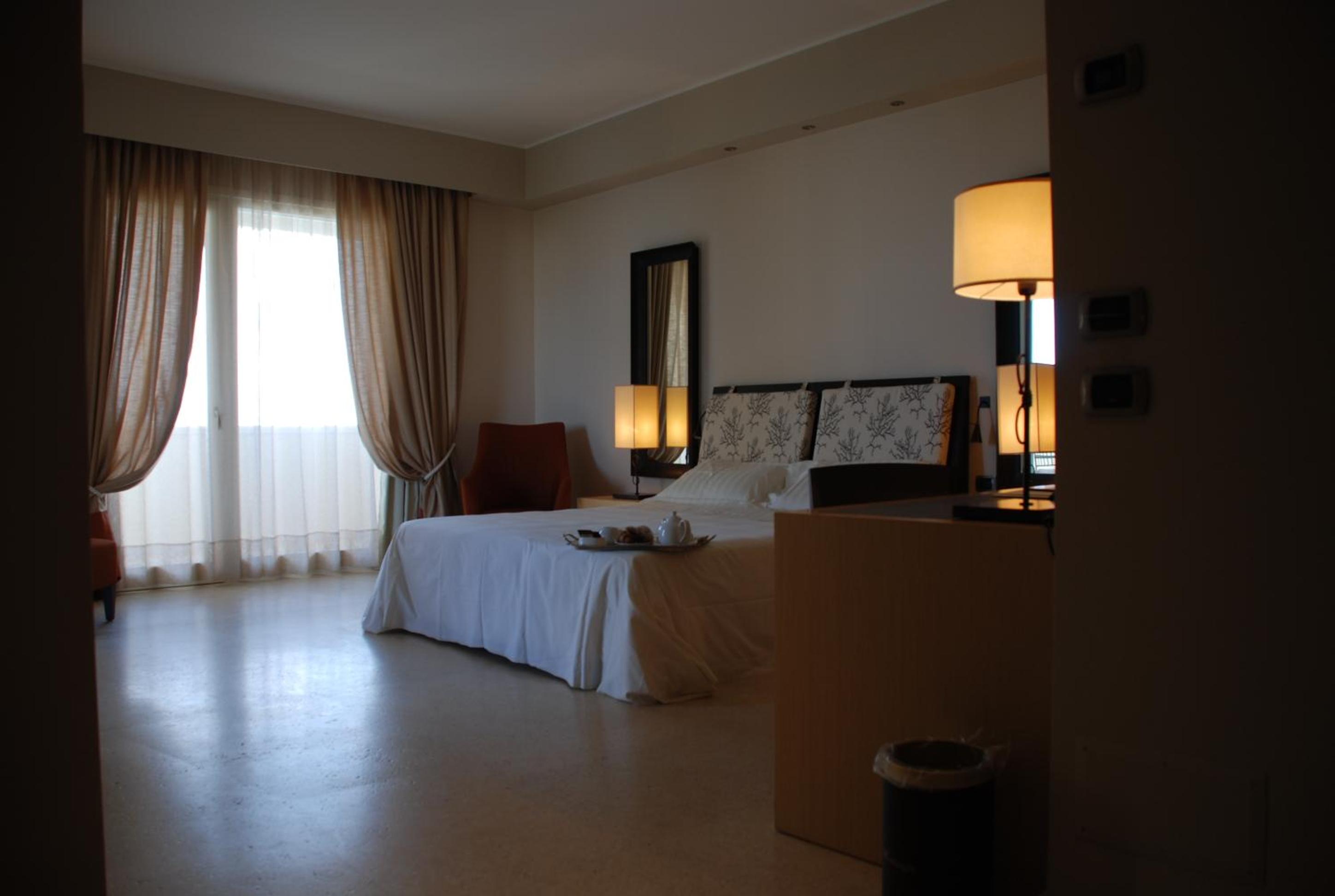 Suite - Photo 3