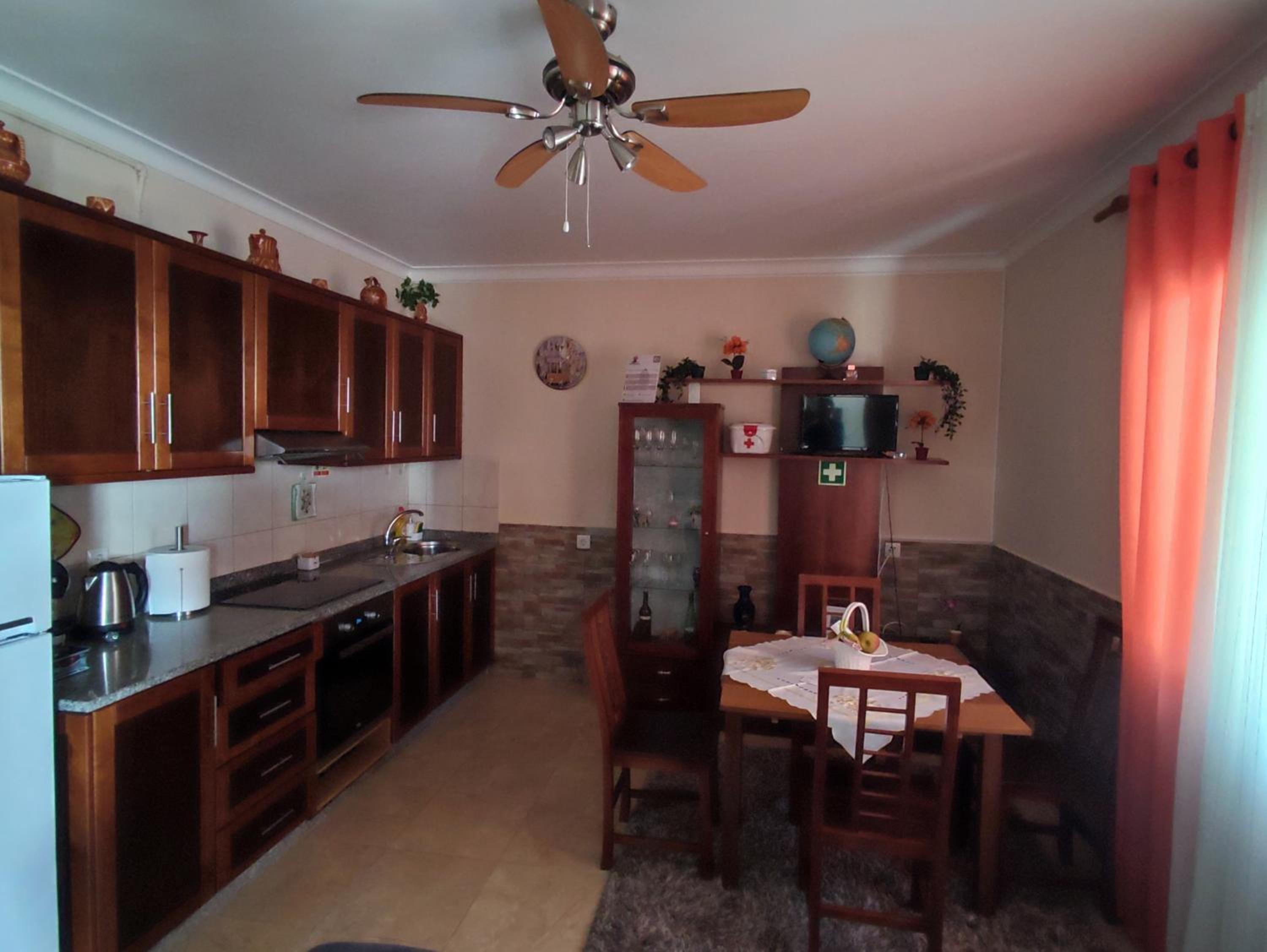 One-Bedroom House photo 3