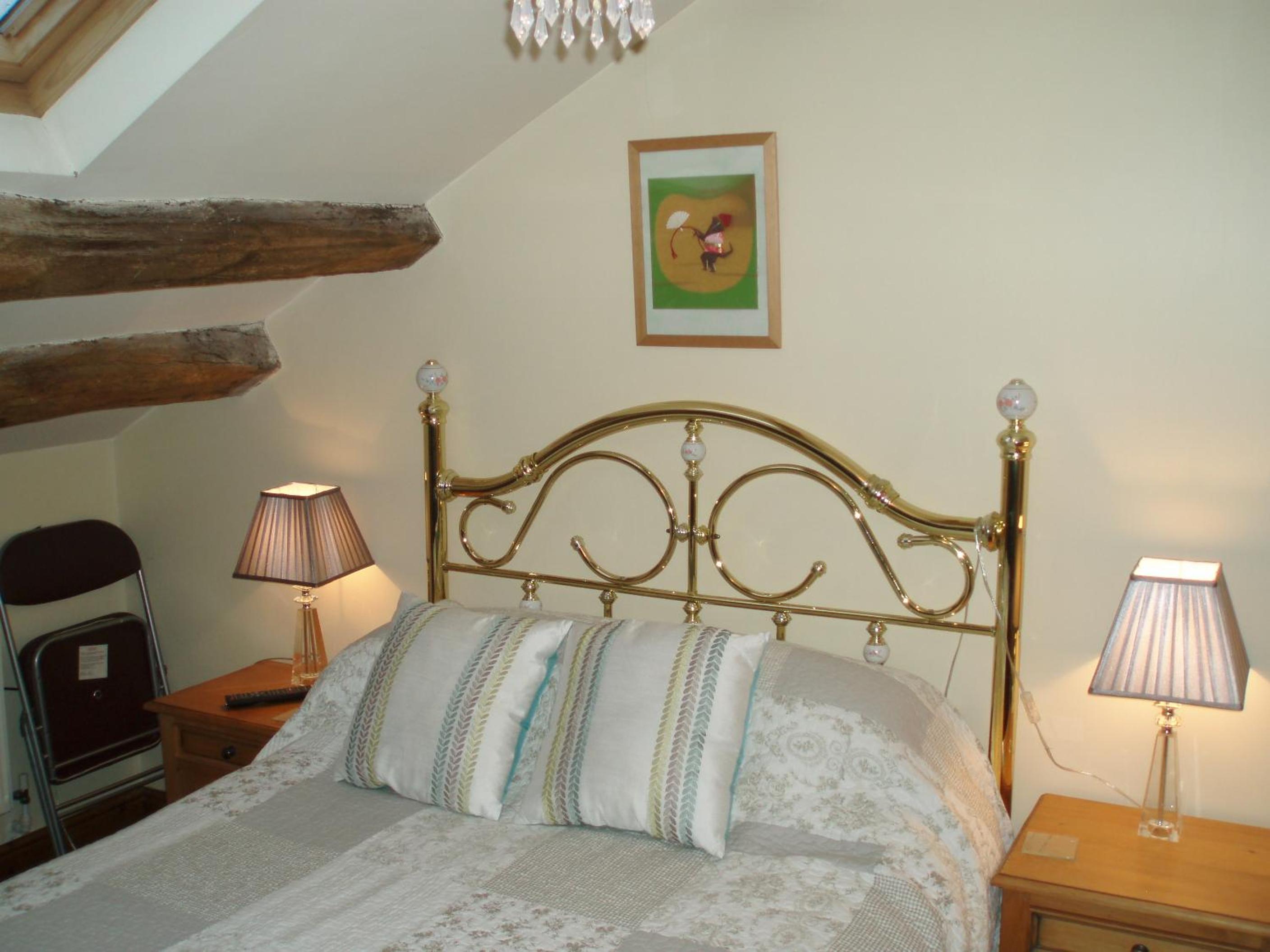 Double or Twin Room with Private Bathroom photo 2