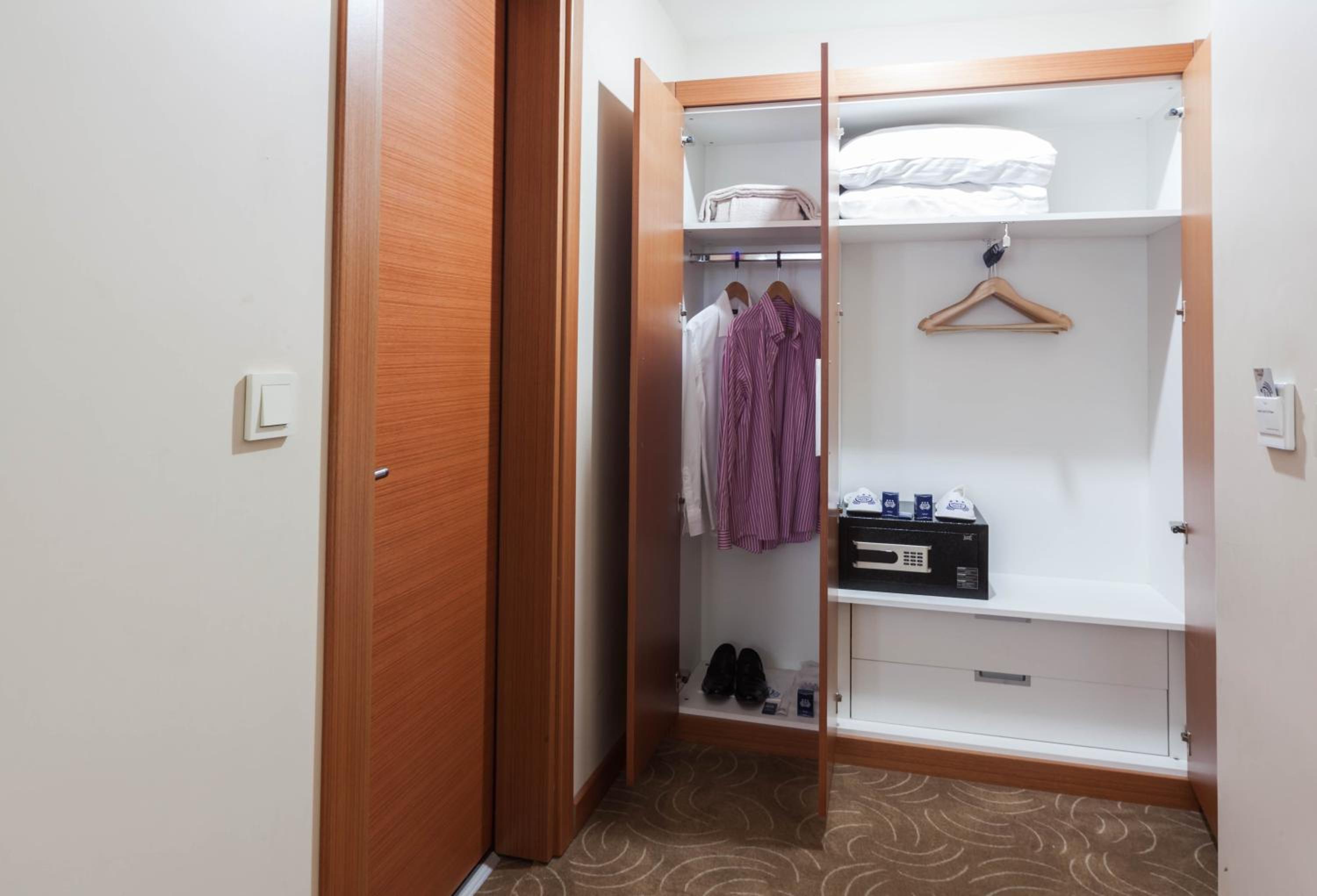 Budget Single Room photo 3