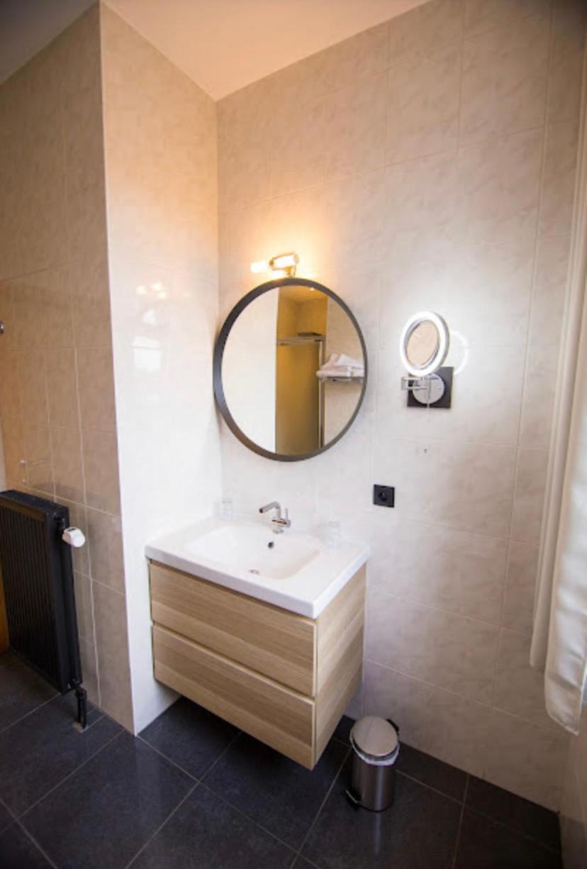 Double or Twin Room photo 3