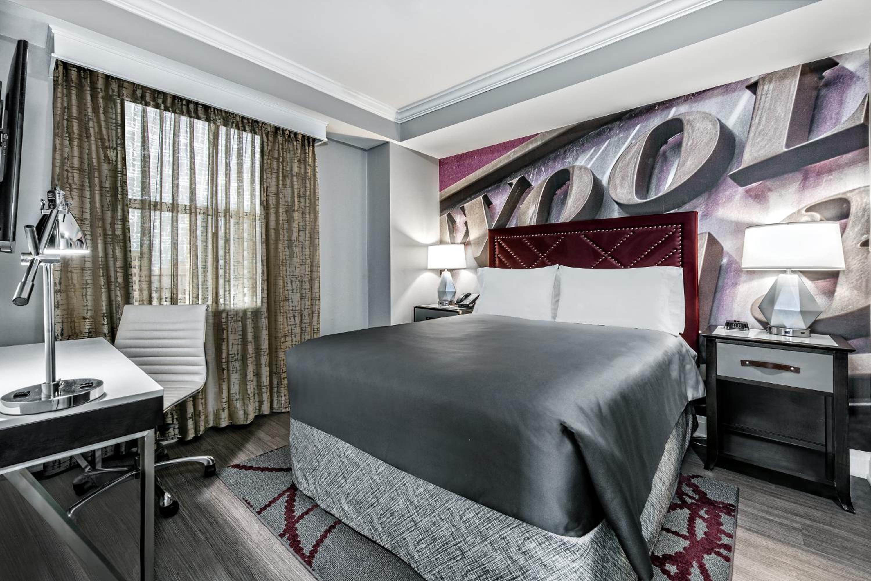 Queen Suite - Photo 2