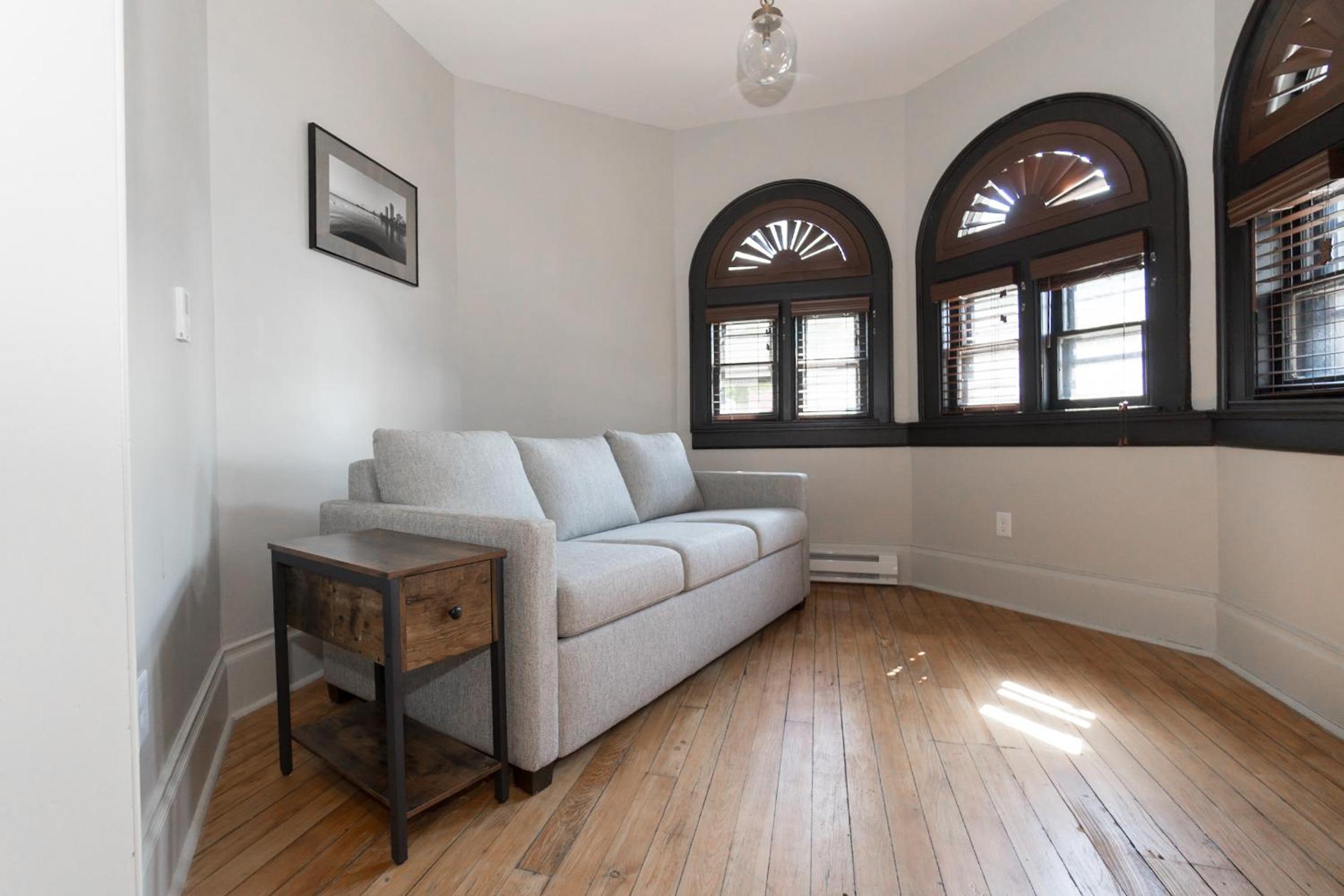 Three-Bedroom Suite - Photo 5
