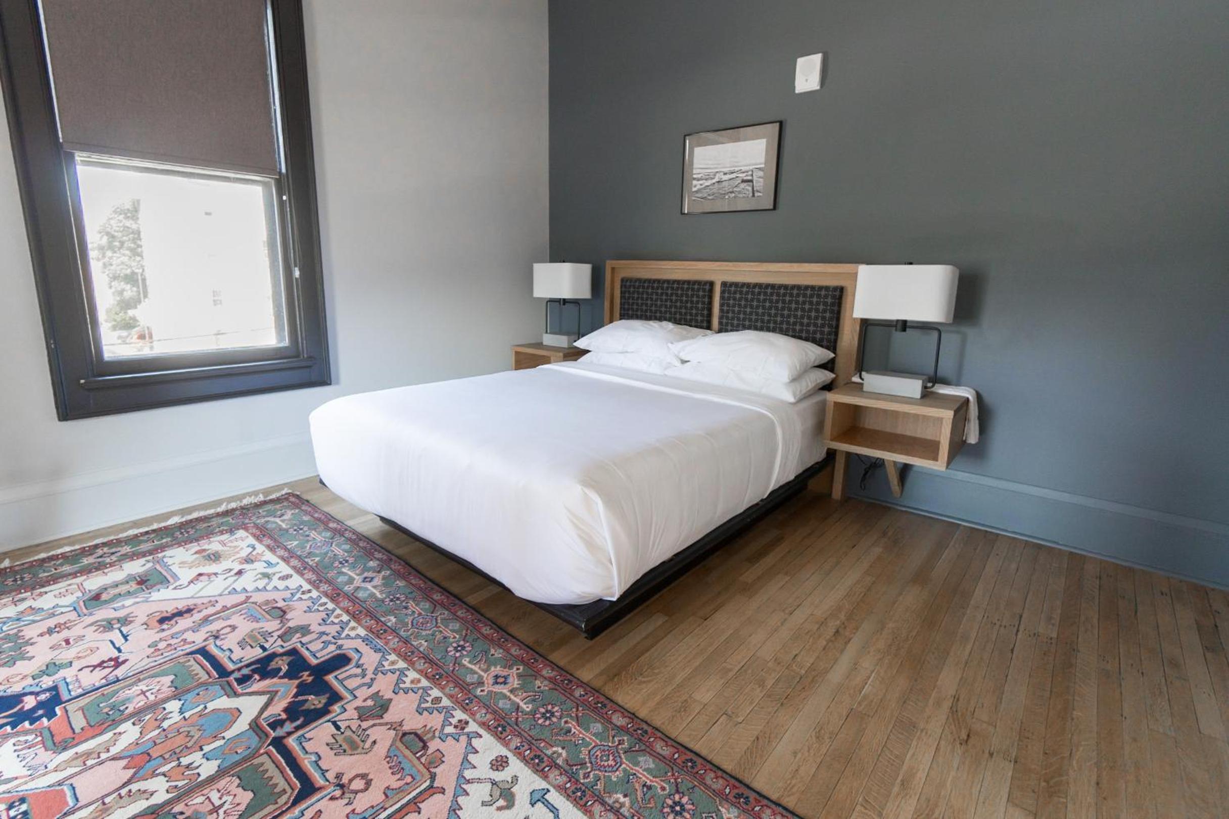 Queen Room - Photo 1
