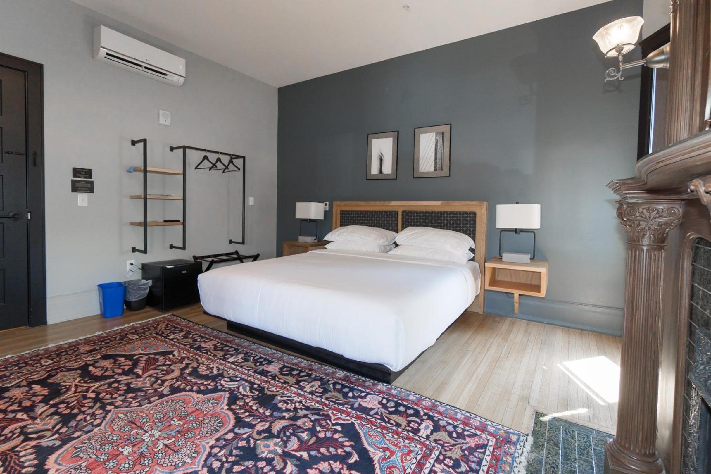 Superior King Room - Photo 3