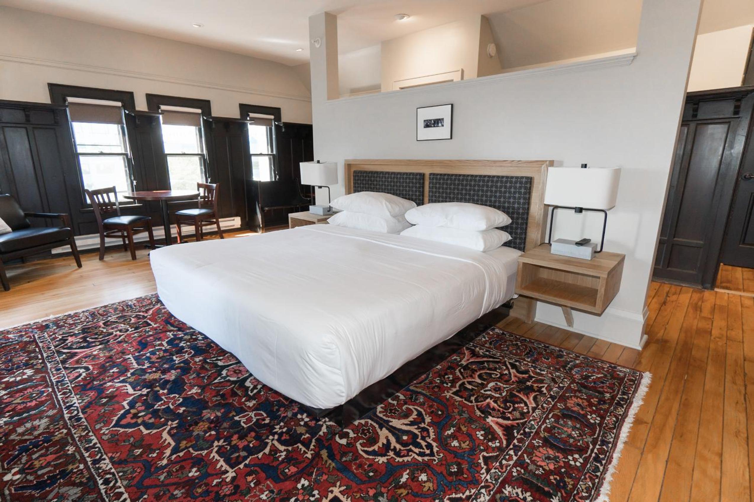Superior King Room