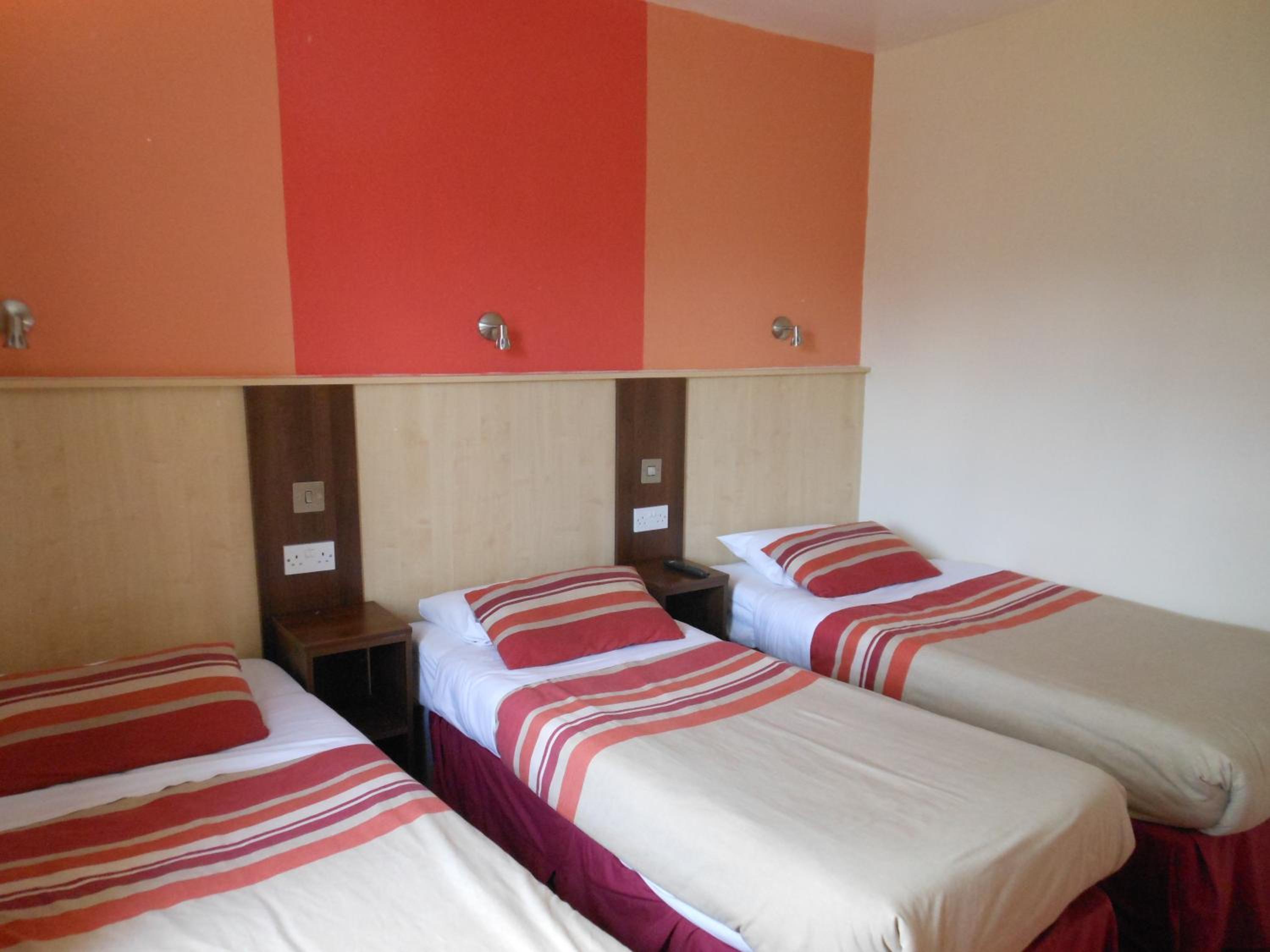 Superior Triple En-suite Room - Photo 1