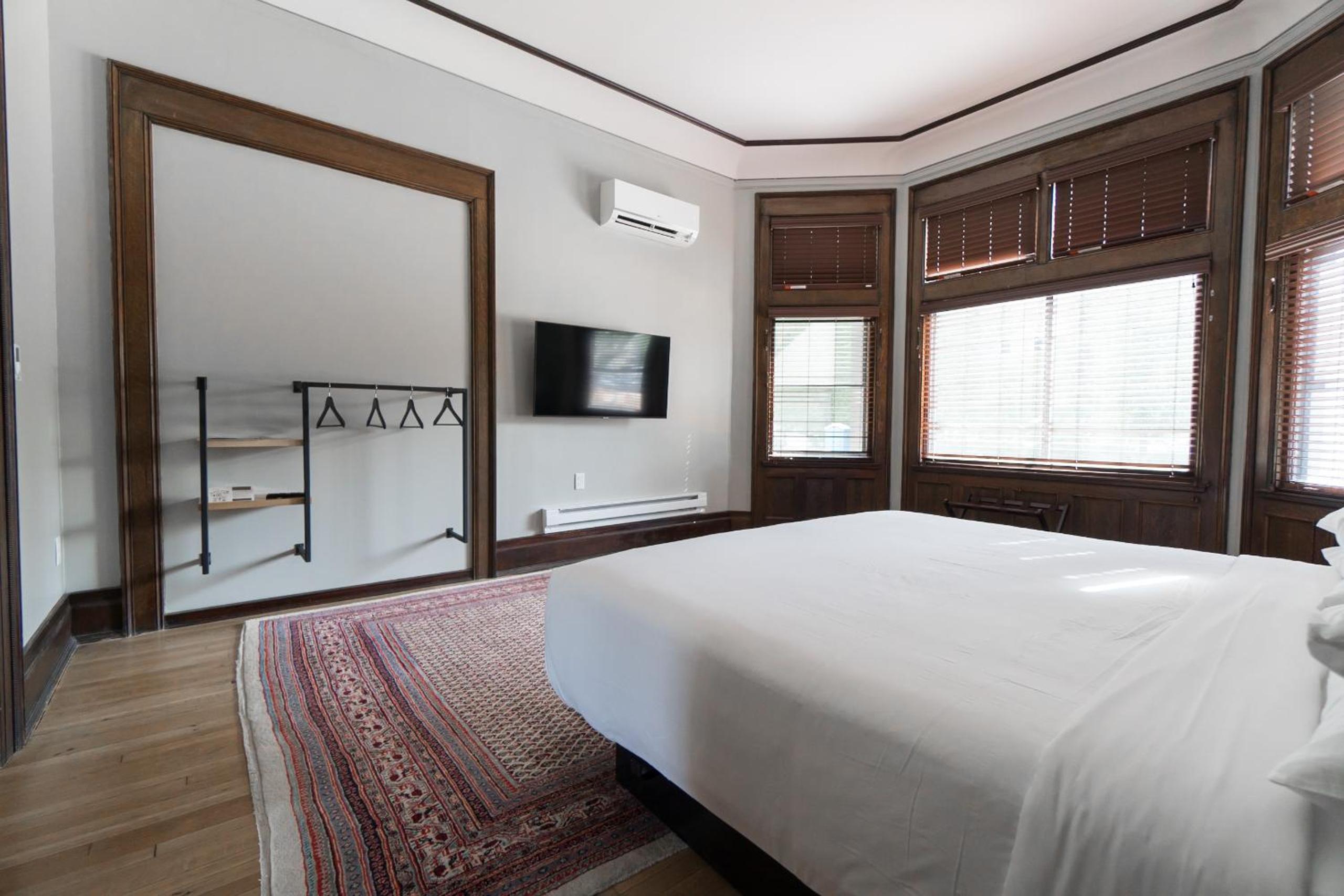 King Suite - Photo 7