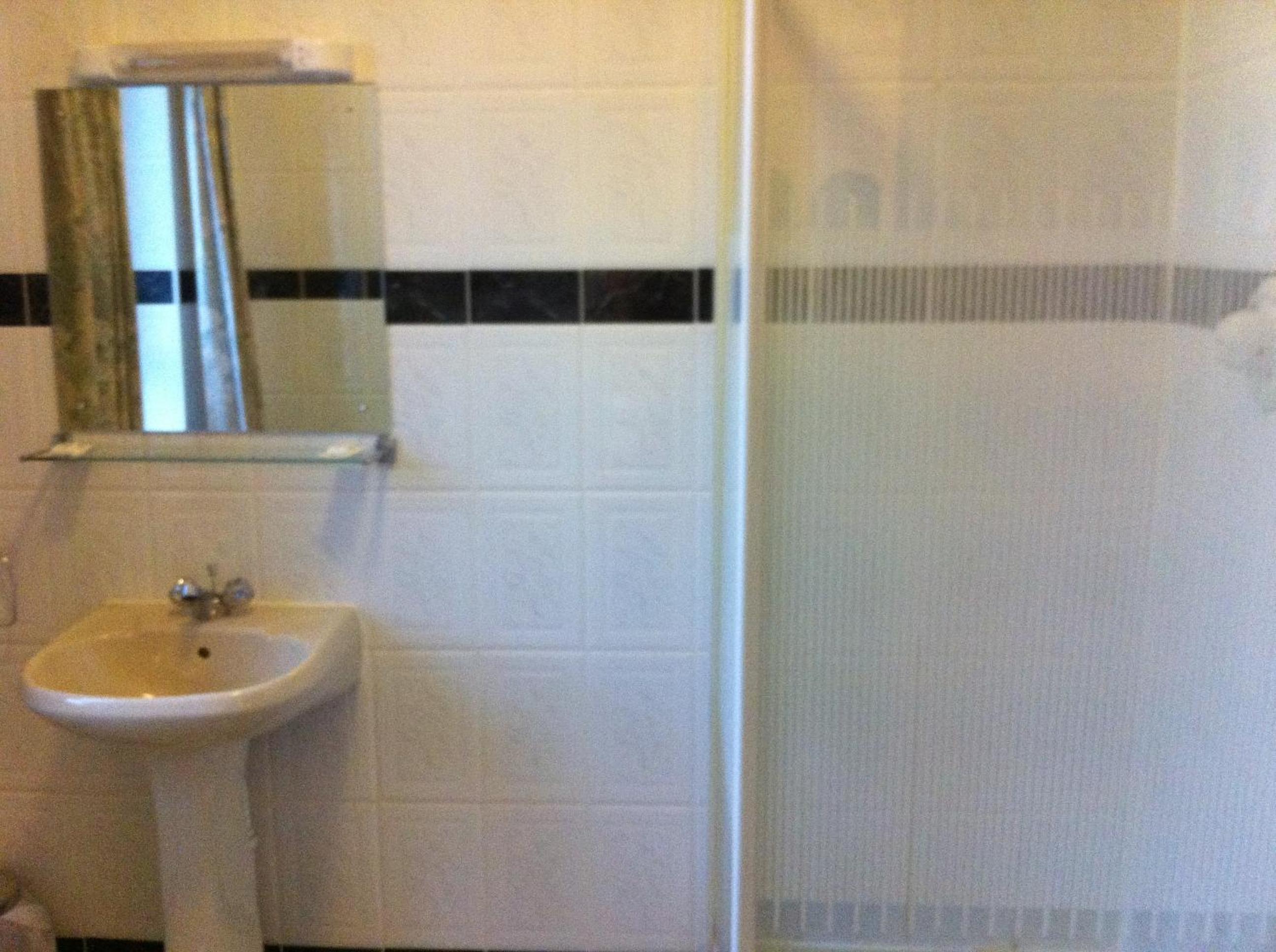 Family En-Suite Room - Photo 16
