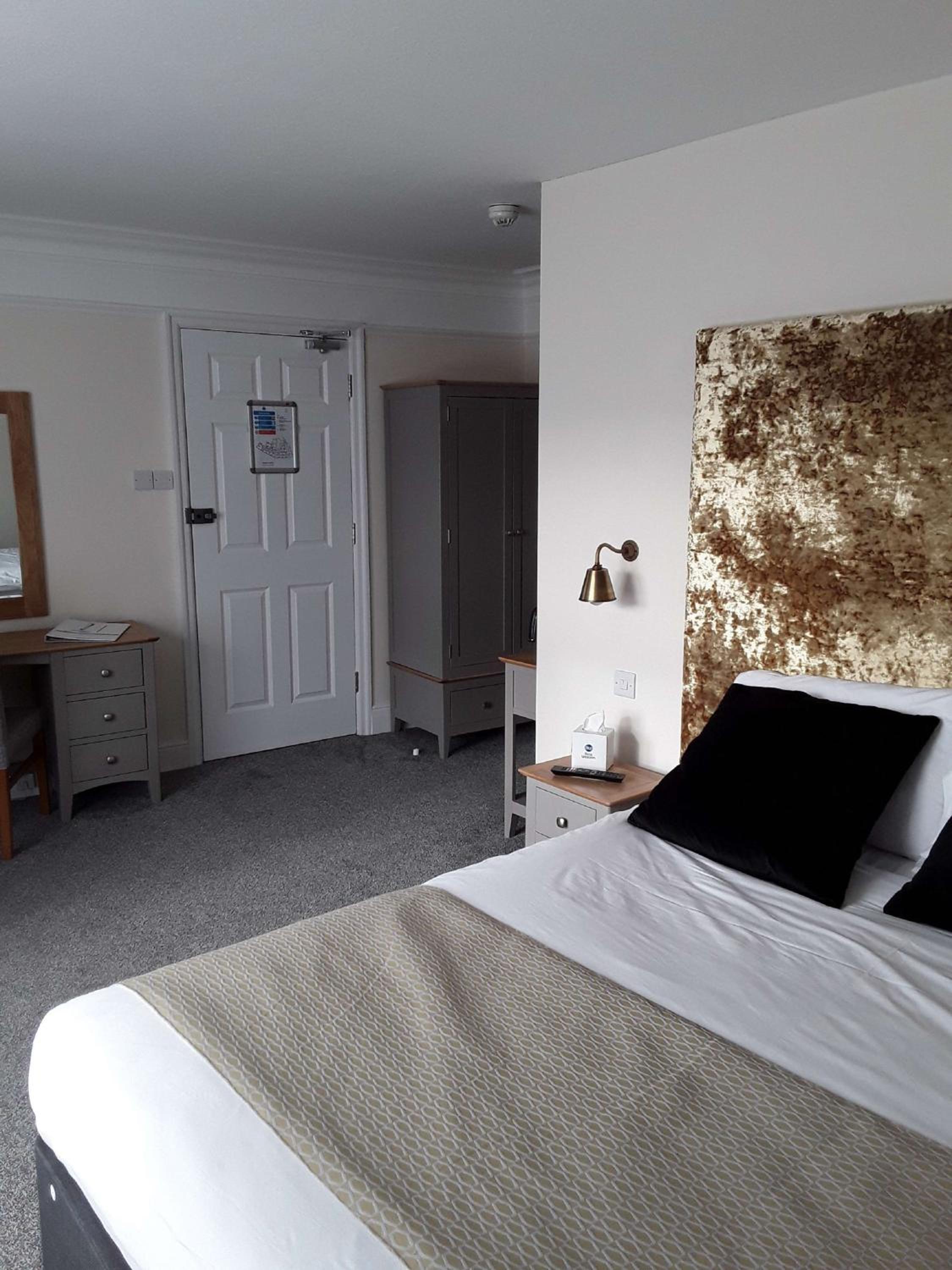 Superior King Room with View