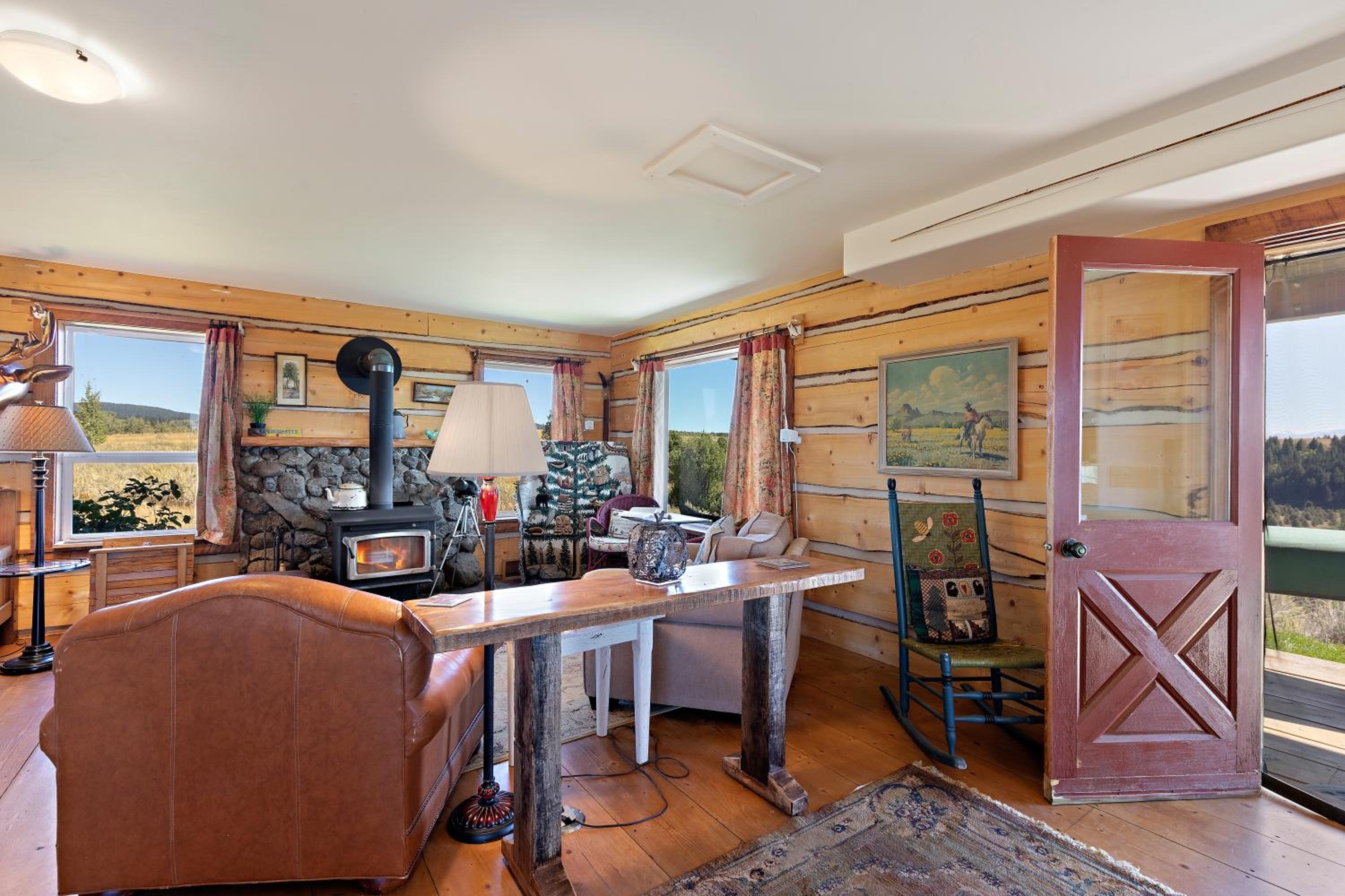 Two-Bedroom House photo 2
