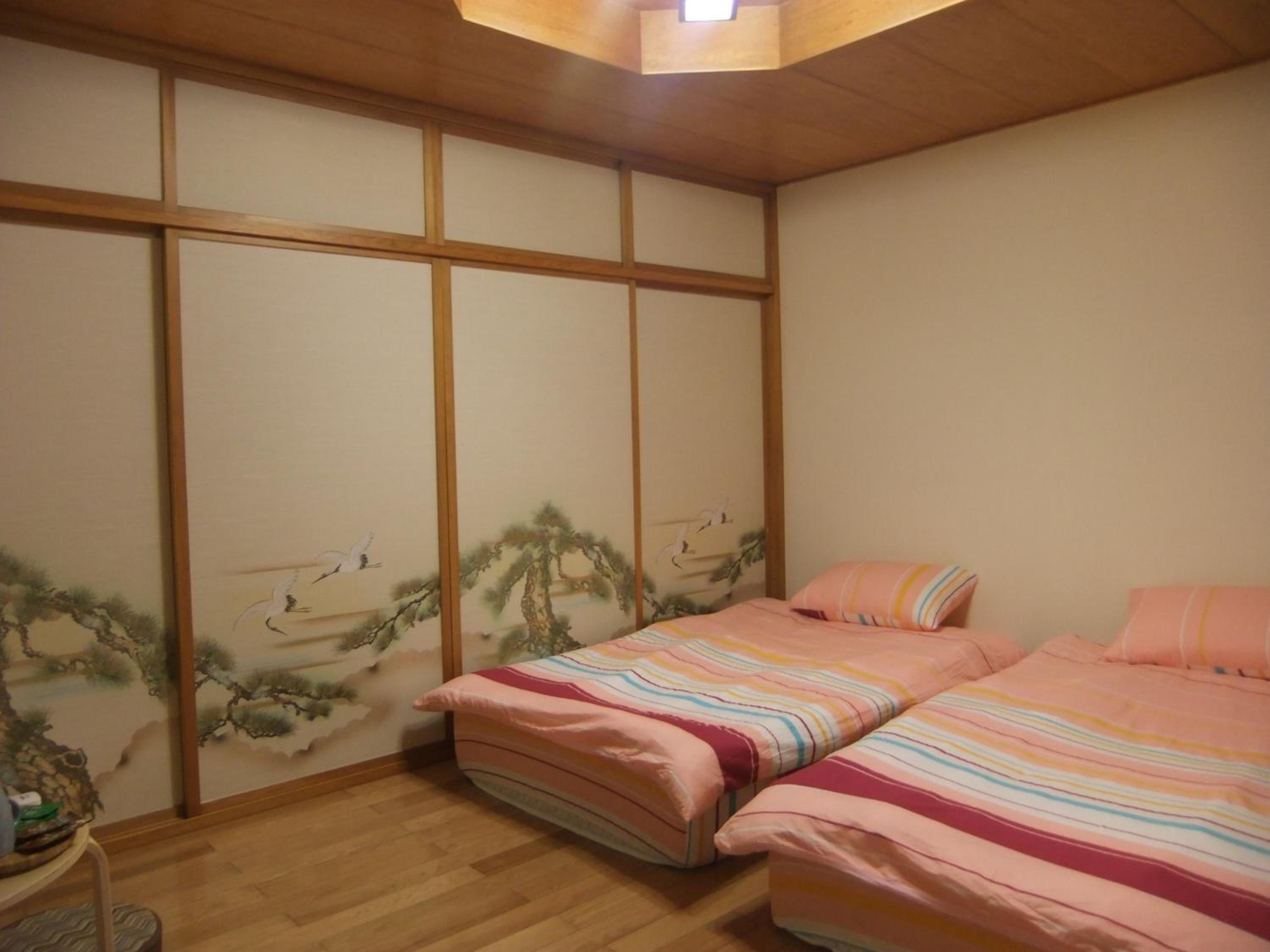 Japanese-Style Twin Room with Share Bathroom photo 2