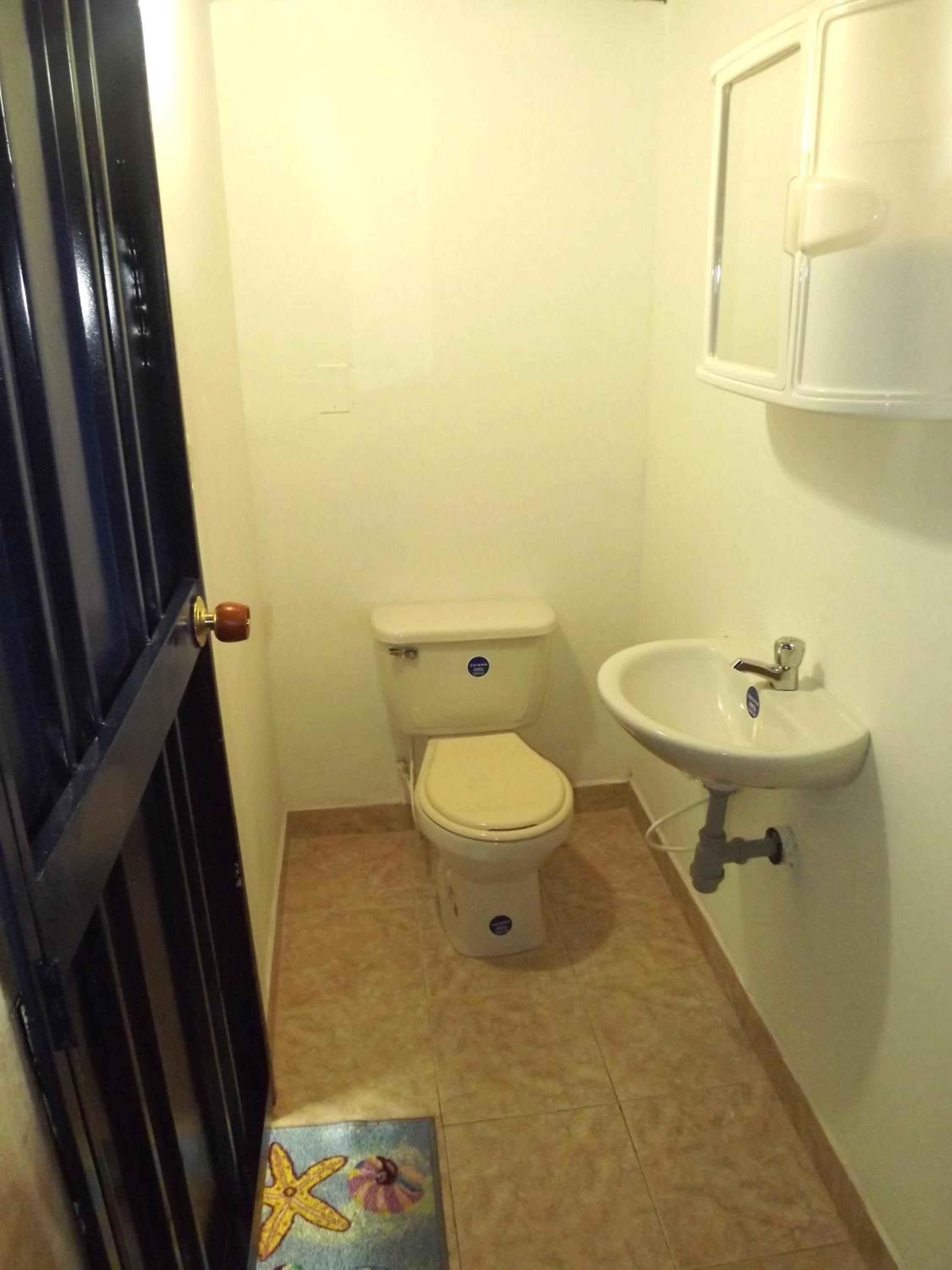 Family Room with Private Bathroom photo 3