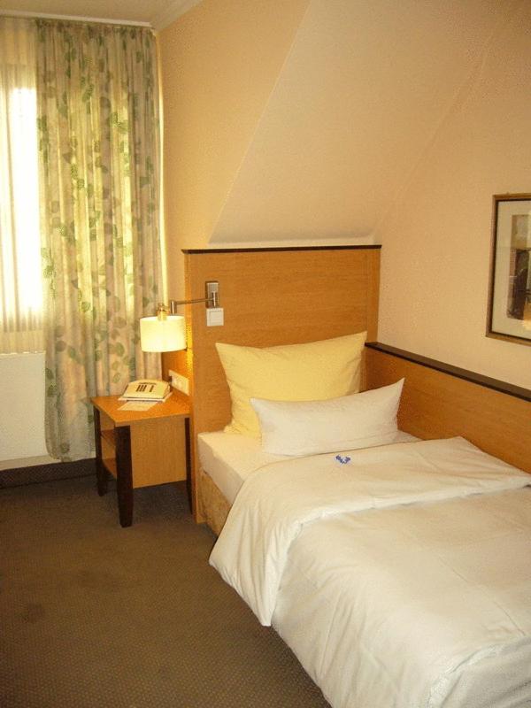 Single Room photo 1