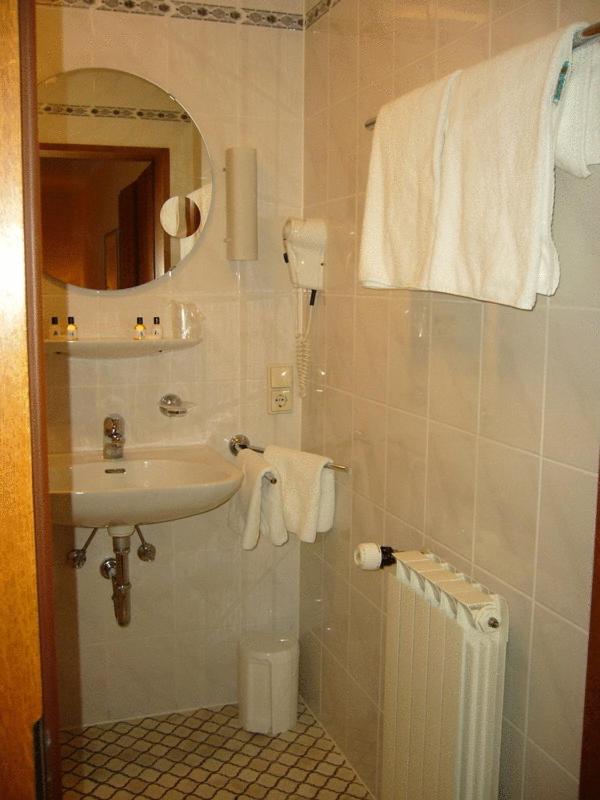 Double Room - Photo 2