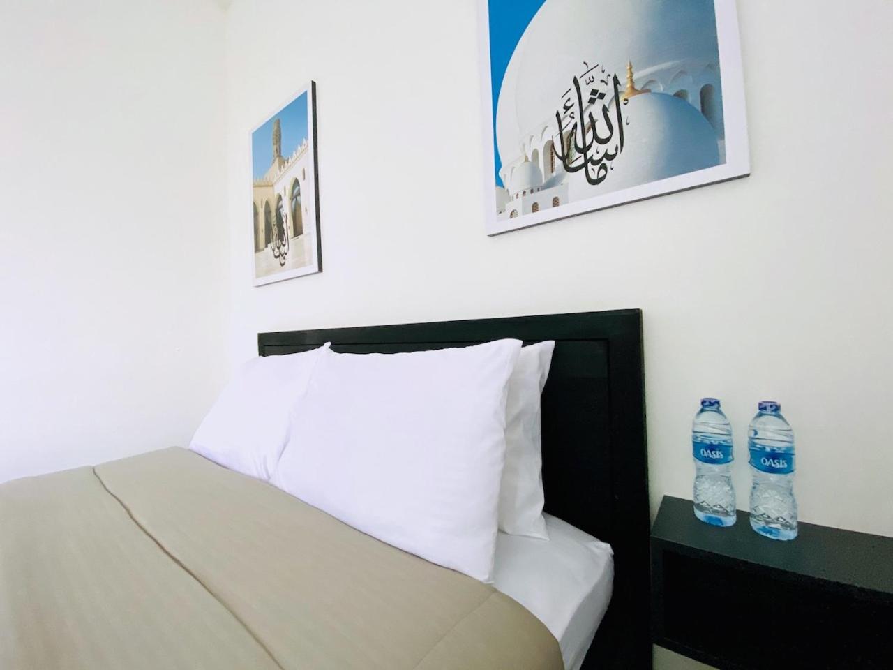 Double Room with Private Bathroom - Photo 14
