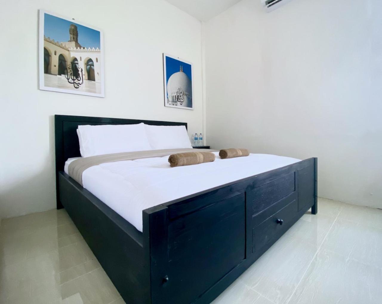 Double Room with Private Bathroom - Photo 8