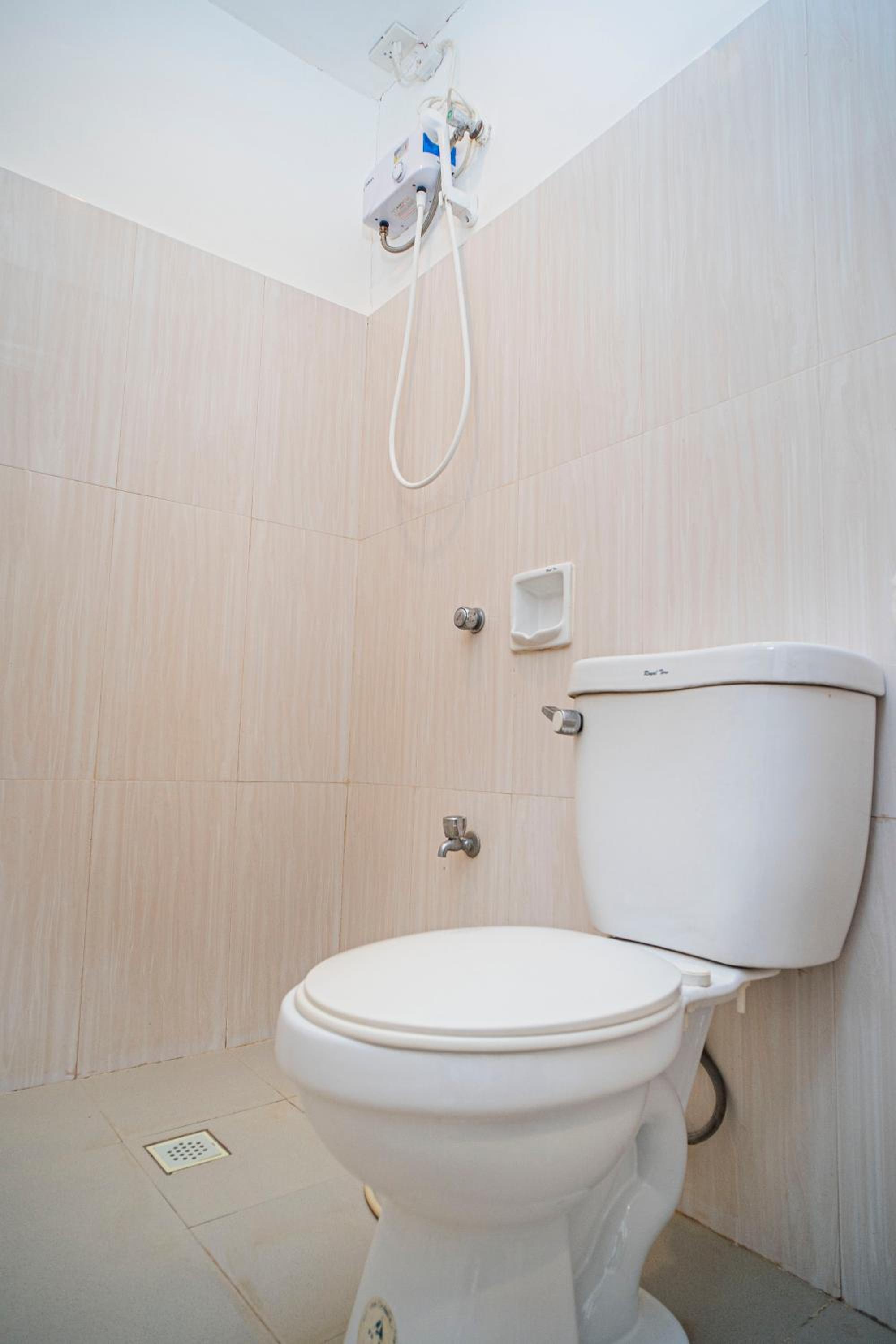 Studio Apartment - Photo 4